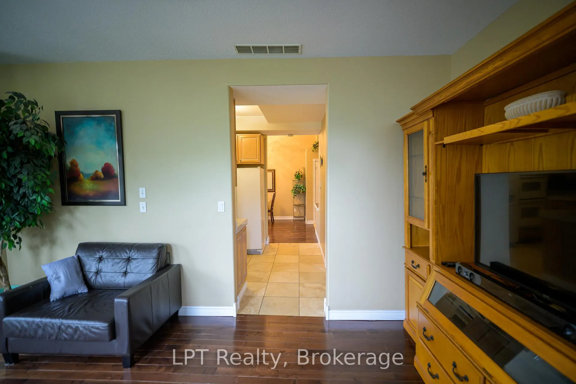 Photo 18 of Unit 302, 317 Queen Street, Chatham-Kent, Chatham — HOMEH