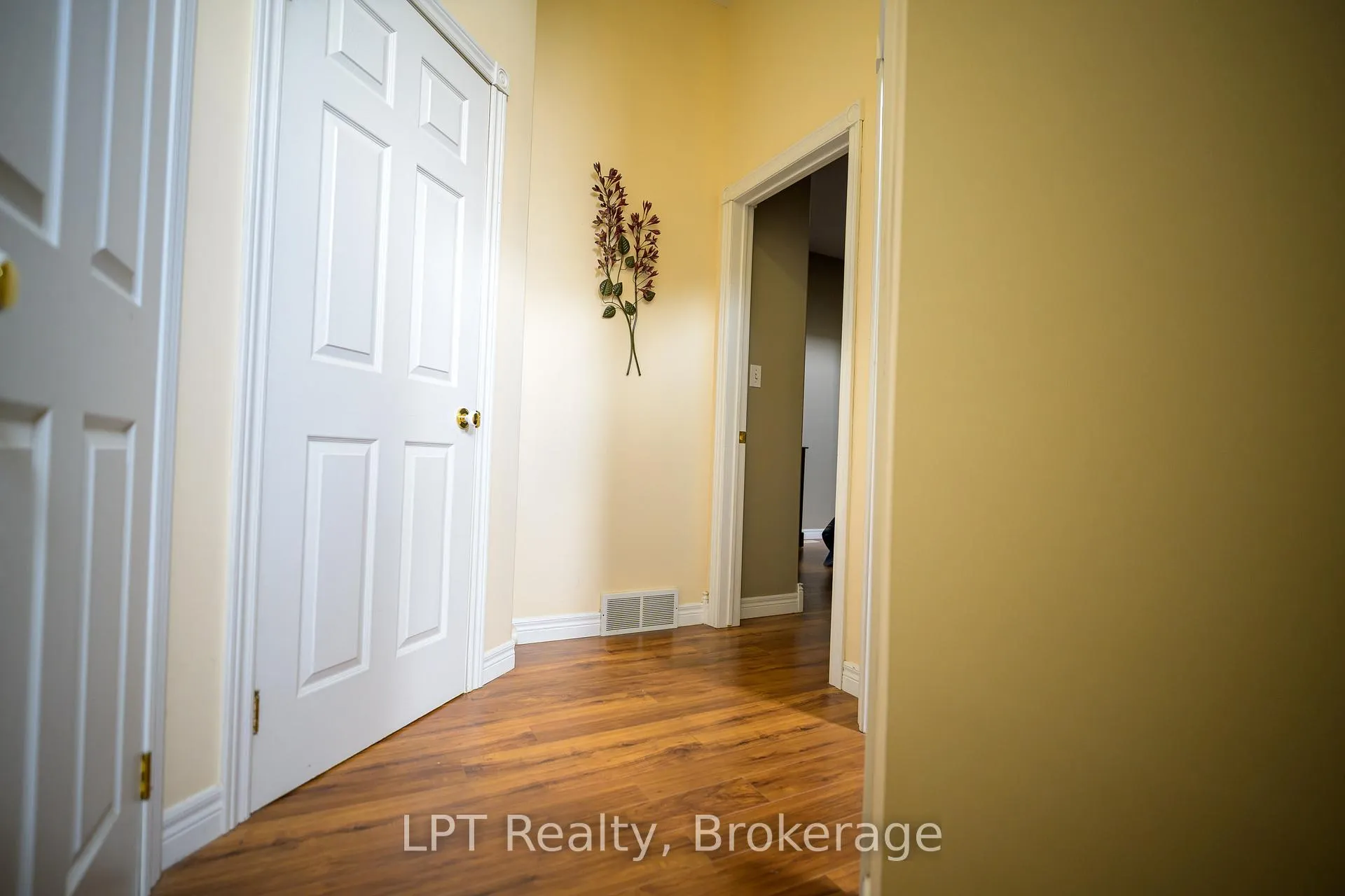 Photo 20 of Unit 302, 317 Queen Street, Chatham-Kent, Chatham — HOMEH