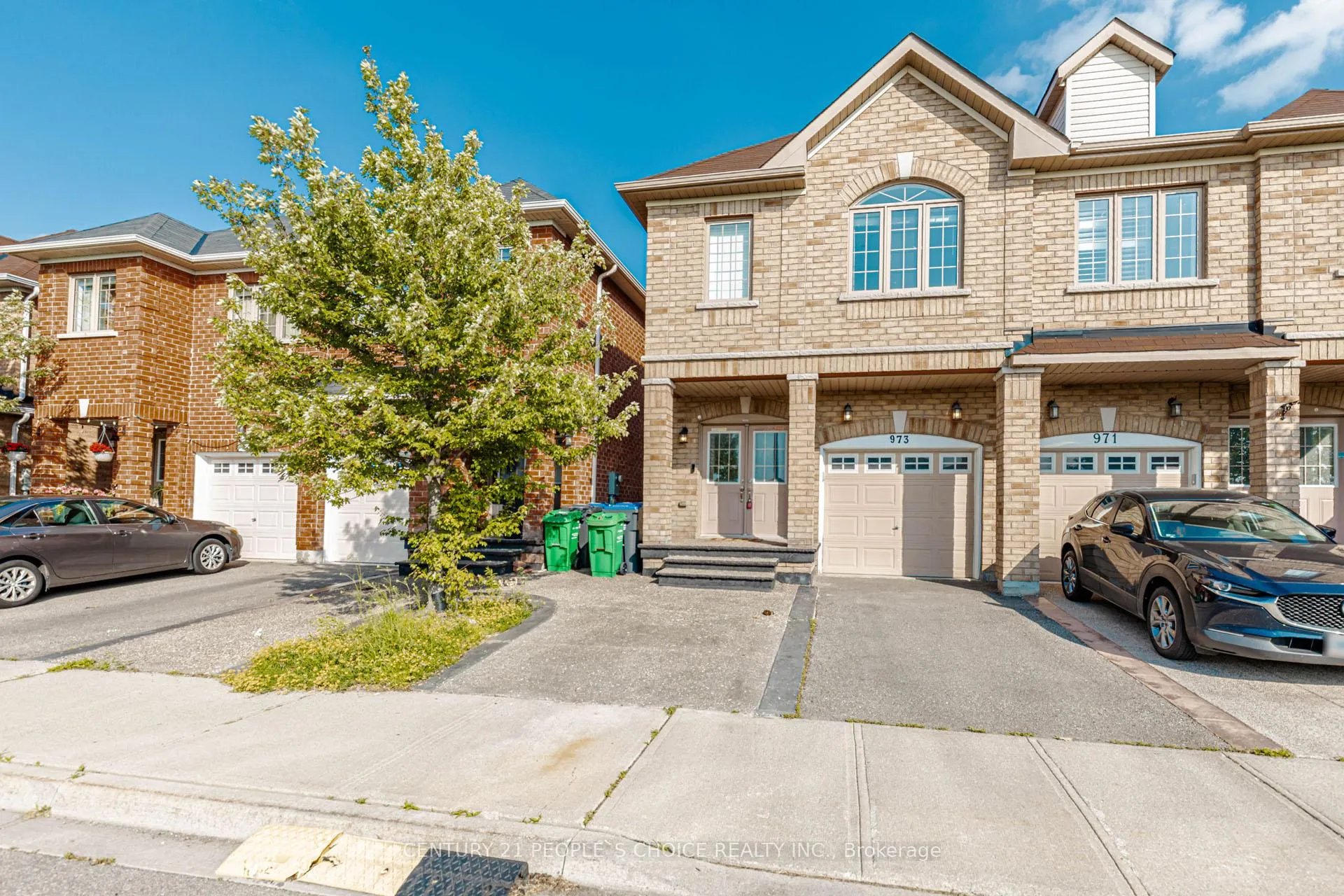 Photo 2 of Unit Upper, 973 Francine Crescent, Mississauga, East Credit — HOMEH