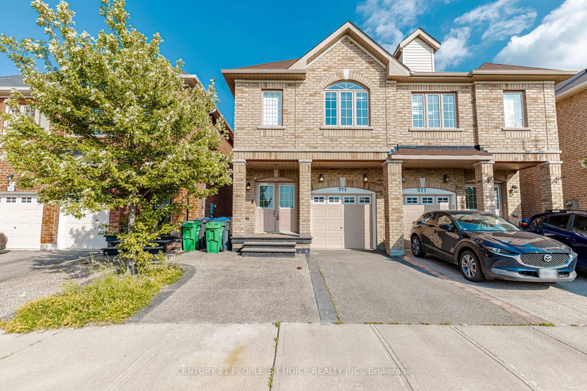 Photo 3 of Unit Upper, 973 Francine Crescent, Mississauga, East Credit — HOMEH