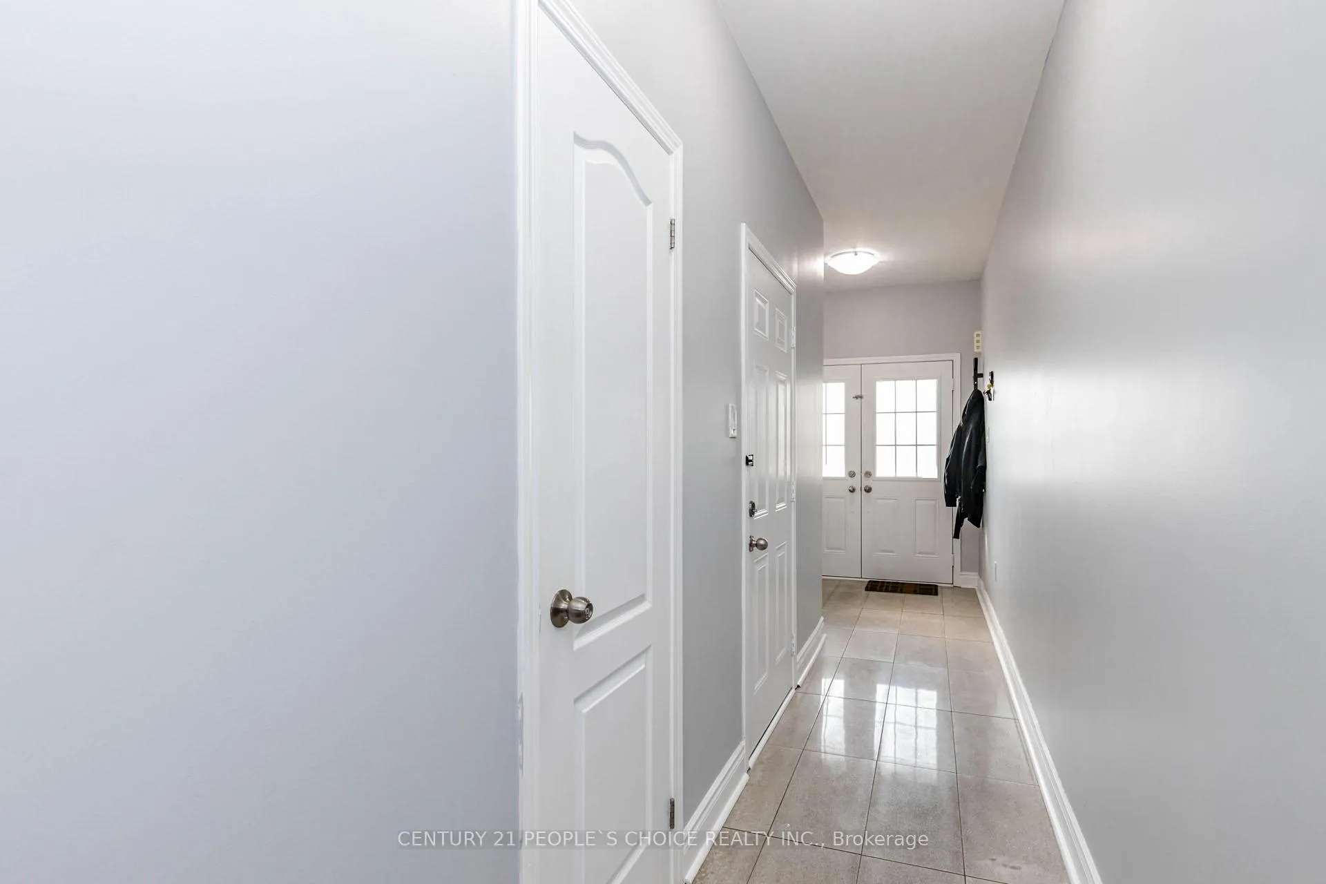 Photo 10 of Unit Upper, 973 Francine Crescent, Mississauga, East Credit — HOMEH