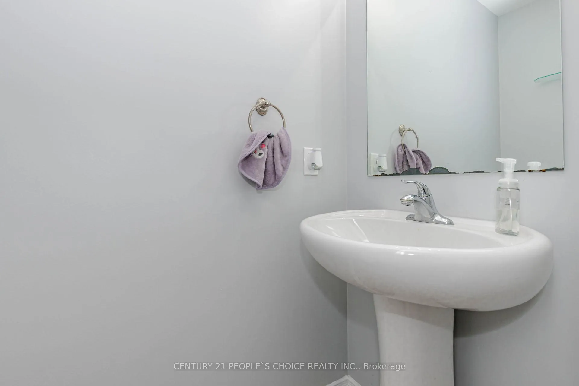 Photo 25 of Unit Upper, 973 Francine Crescent, Mississauga, East Credit — HOMEH