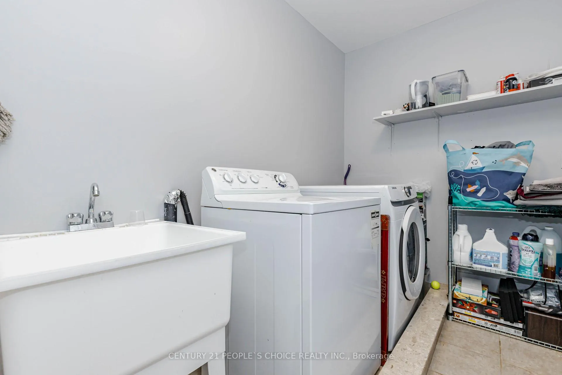 Photo 46 of Unit Upper, 973 Francine Crescent, Mississauga, East Credit — HOMEH