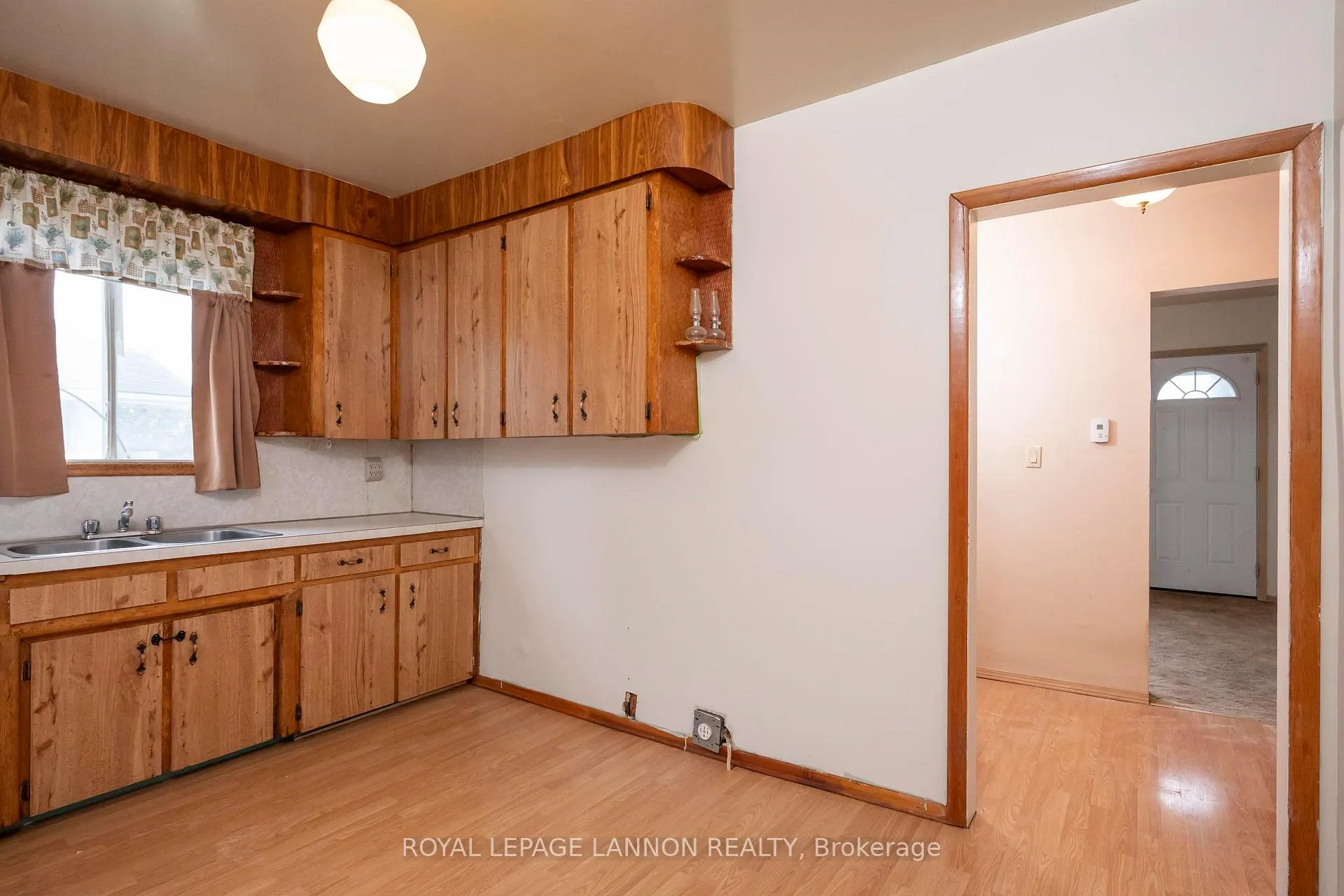 Photo 17 of 65 Kenogami Ave. N. N, Thunder Bay, College Heights — HOMEH