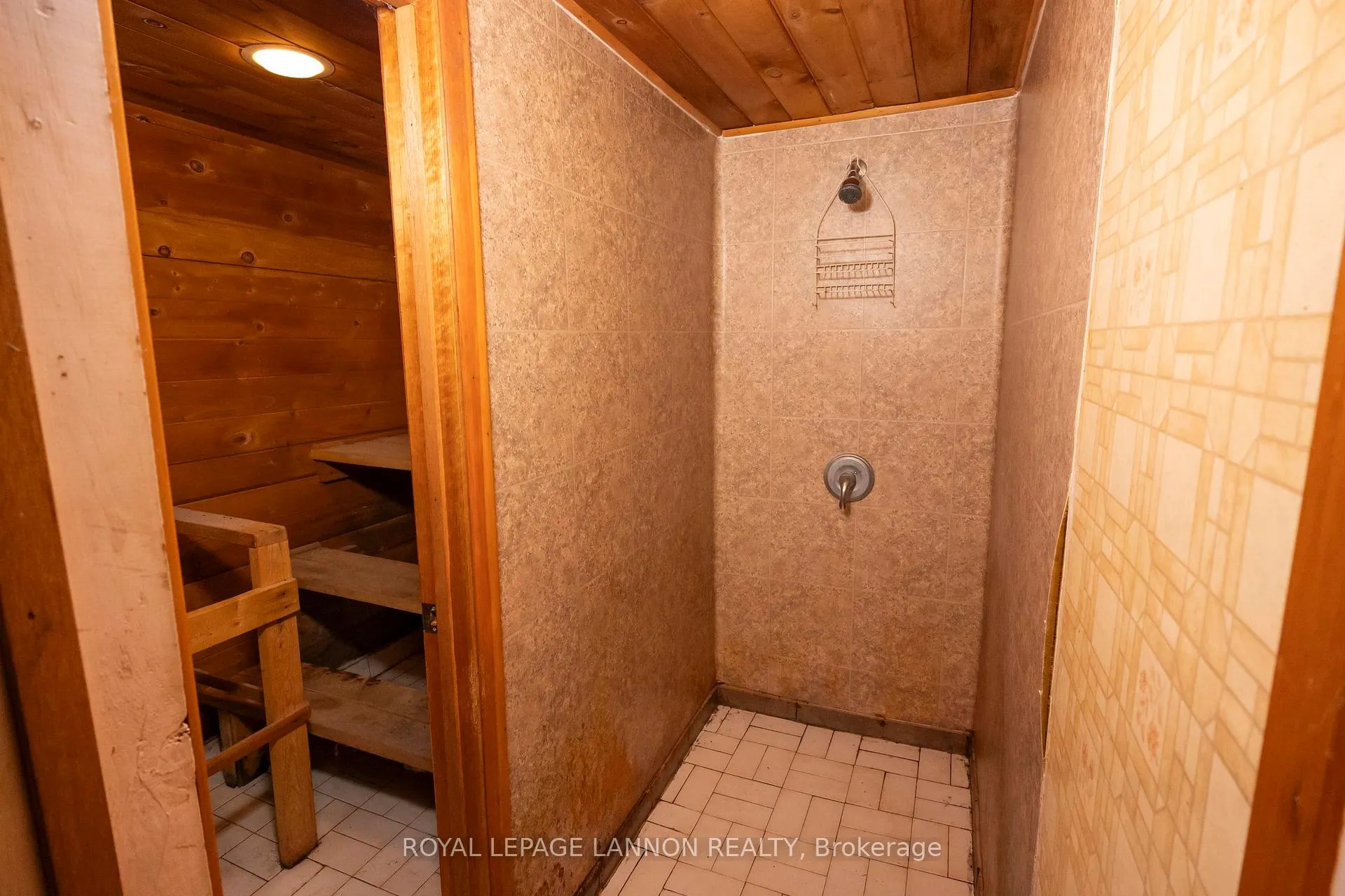 Photo 34 of 65 Kenogami Ave. N. N, Thunder Bay, College Heights — HOMEH