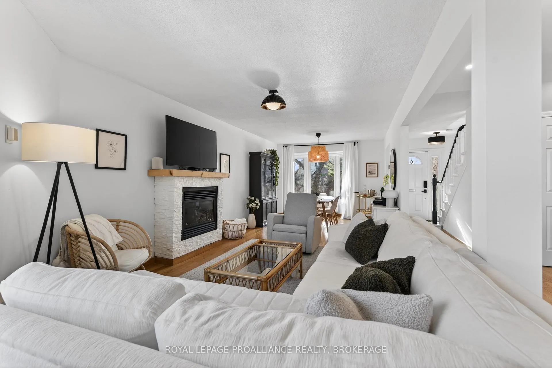 Photo 11 of 41 Chartwell Crescent, Kingston, Kingston East (Incl Barret Crt) — HOMEH