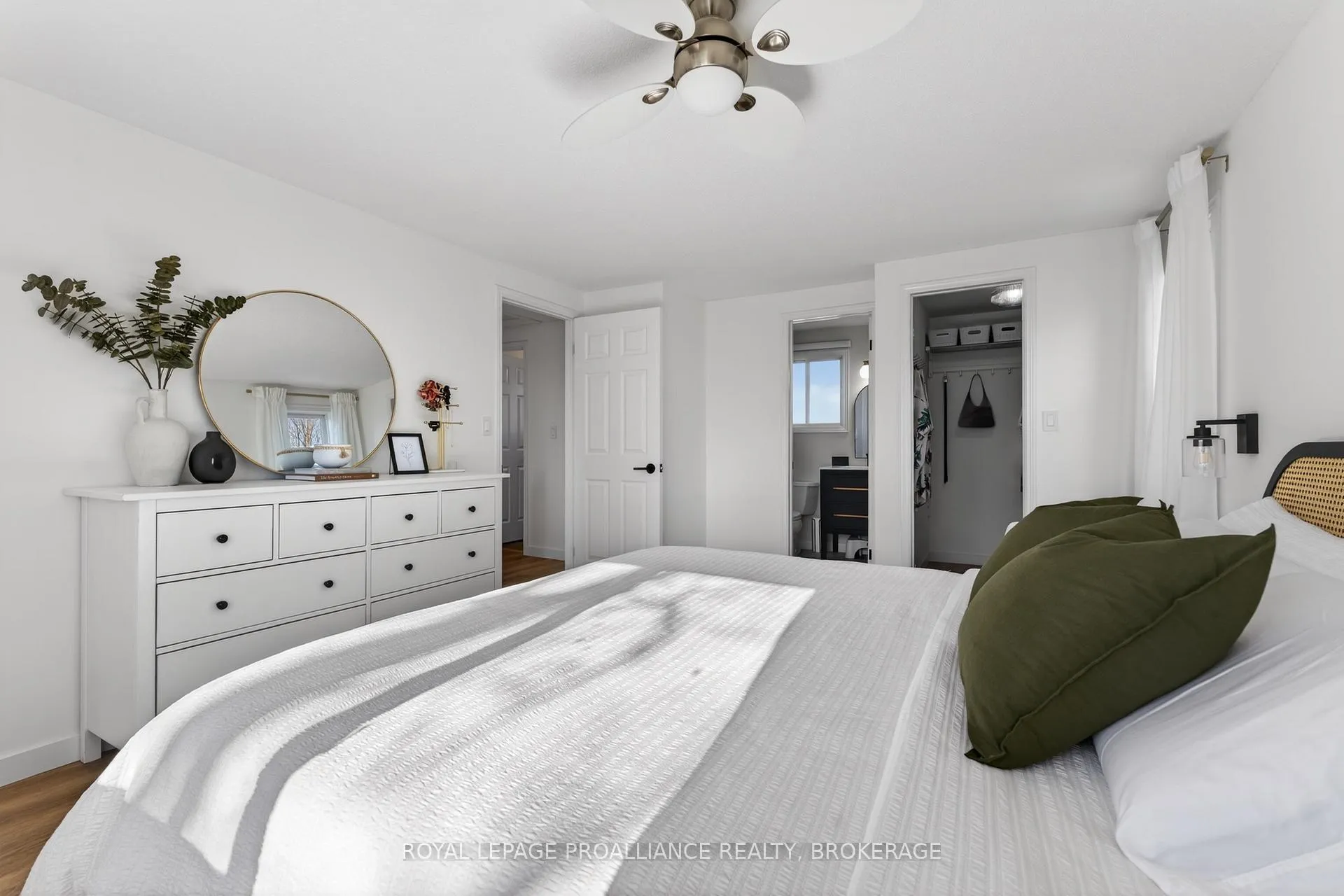 Photo 20 of 41 Chartwell Crescent, Kingston, Kingston East (Incl Barret Crt) — HOMEH