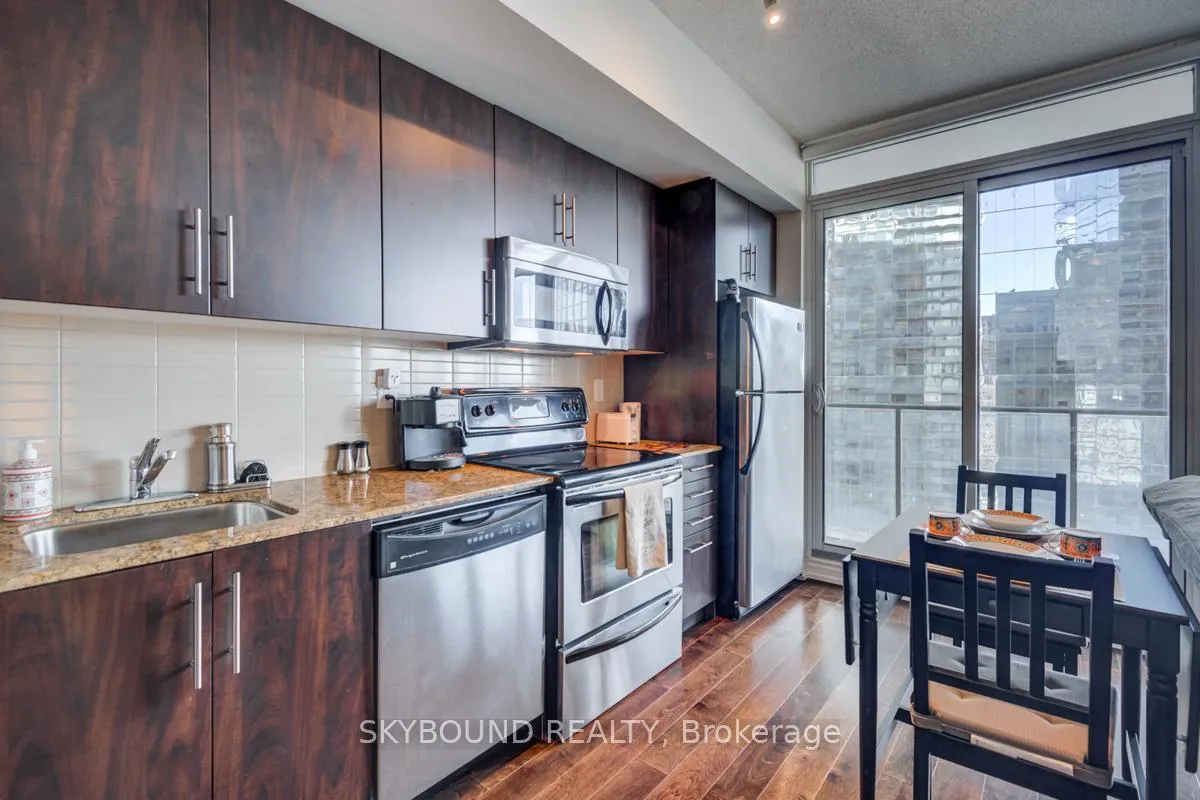 Photo 4 of Unit 2709, 55 Bremner Boulevard, Toronto, Waterfront Communities — HOMEH