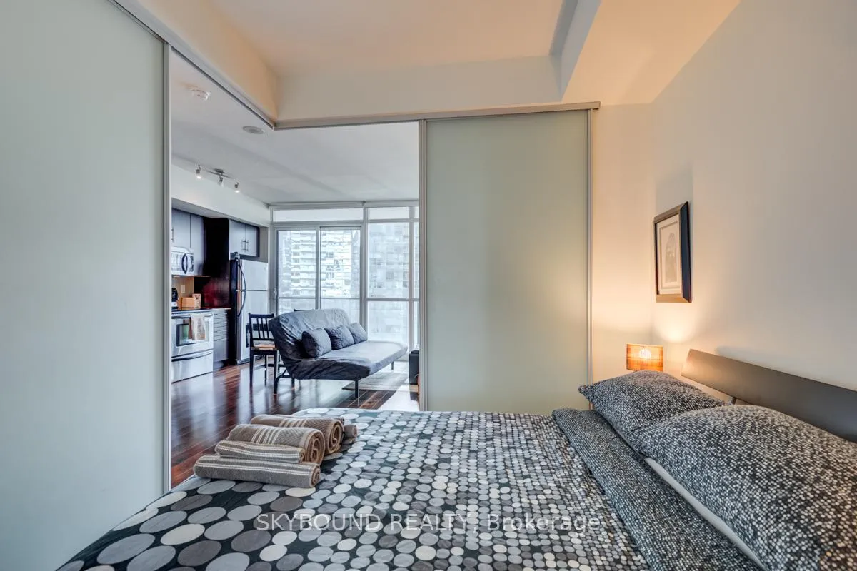Photo 12 of Unit 2709, 55 Bremner Boulevard, Toronto, Waterfront Communities — HOMEH