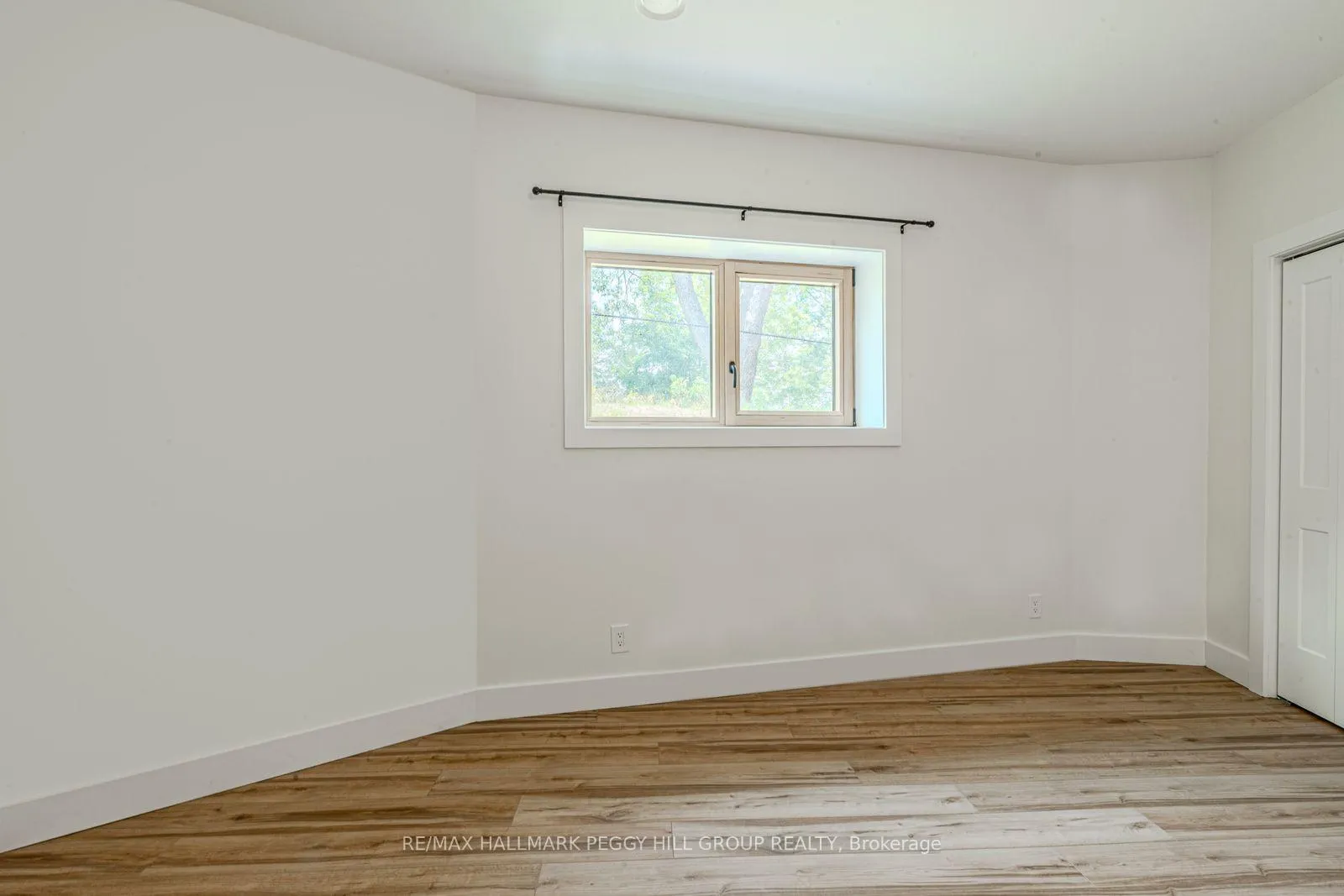 Photo 5 of Unit Lower, 210 Patterson Road, Barrie, Ardagh — HOMEH