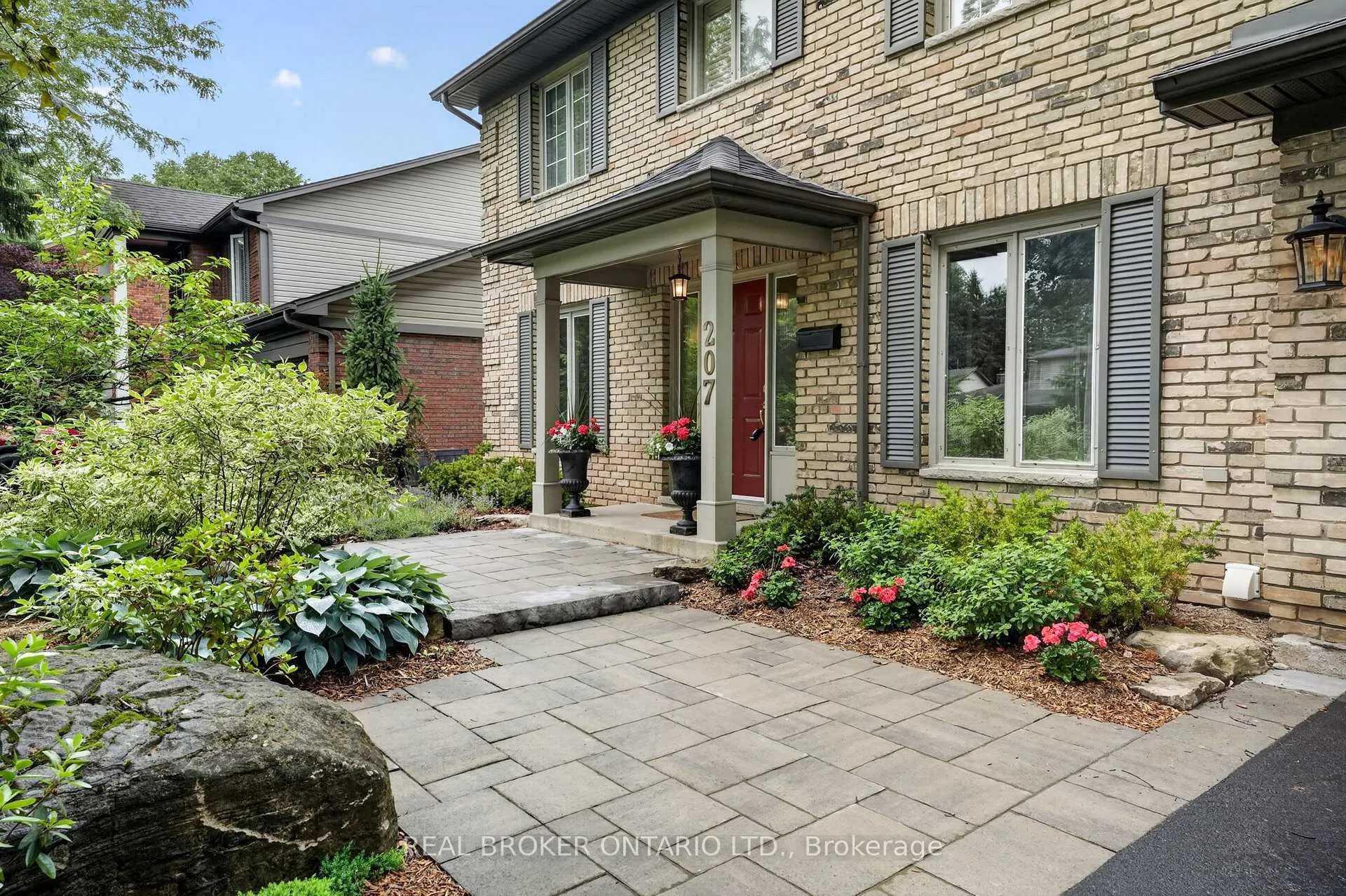 Photo 8 of 207 Longfield Crescent, Hamilton, Ancaster — HOMEH