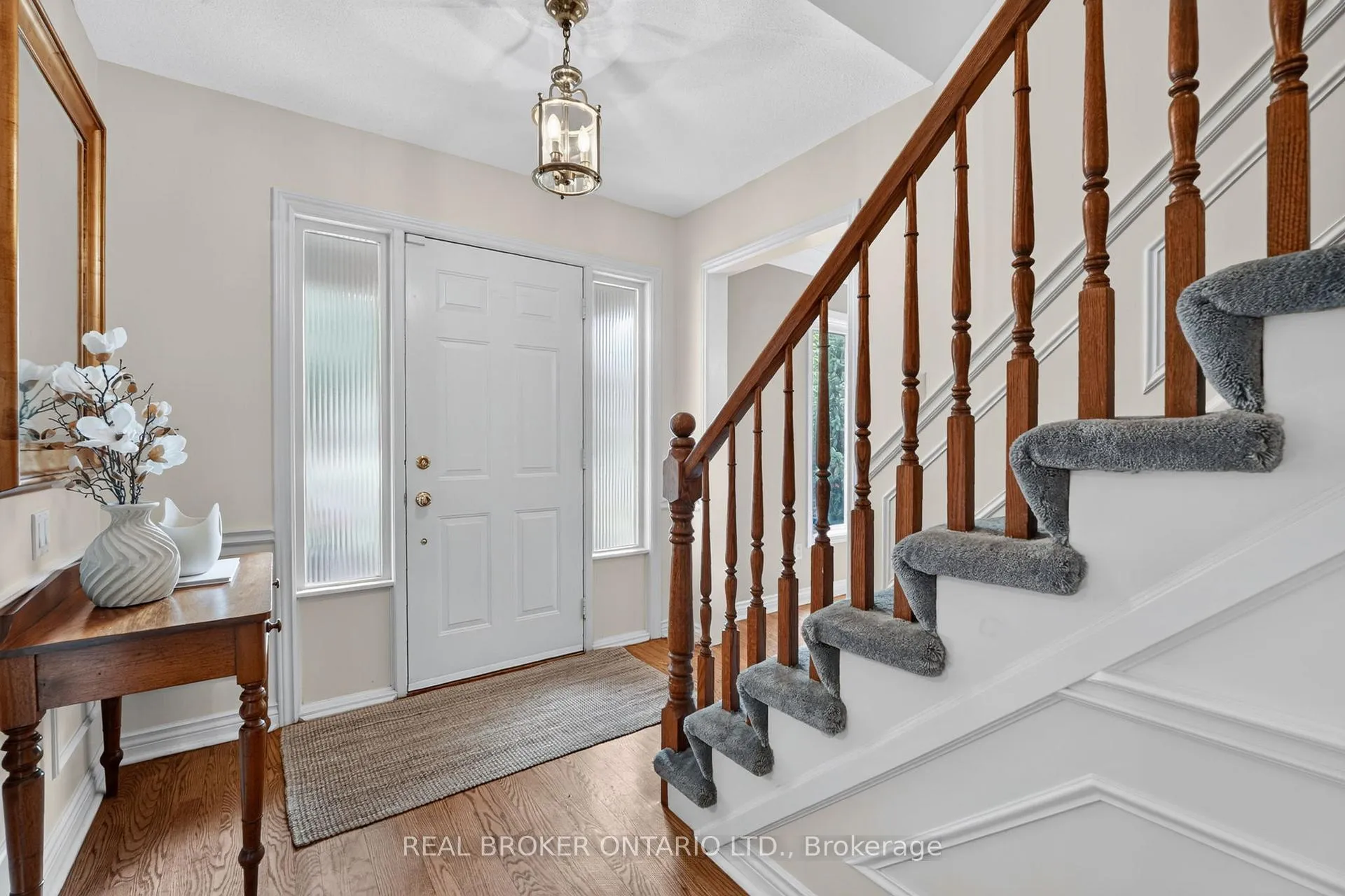 Photo 9 of 207 Longfield Crescent, Hamilton, Ancaster — HOMEH