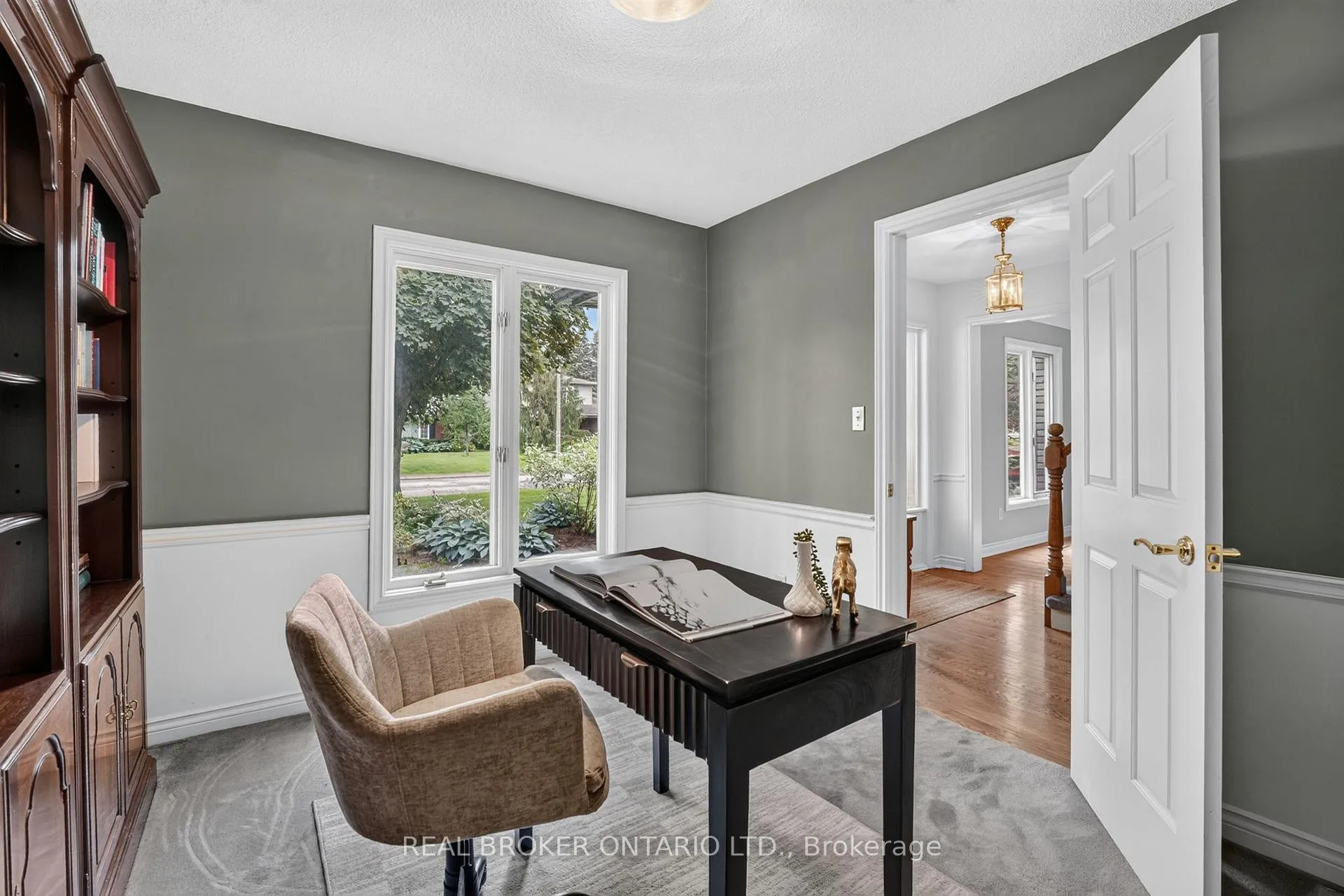 Photo 12 of 207 Longfield Crescent, Hamilton, Ancaster — HOMEH