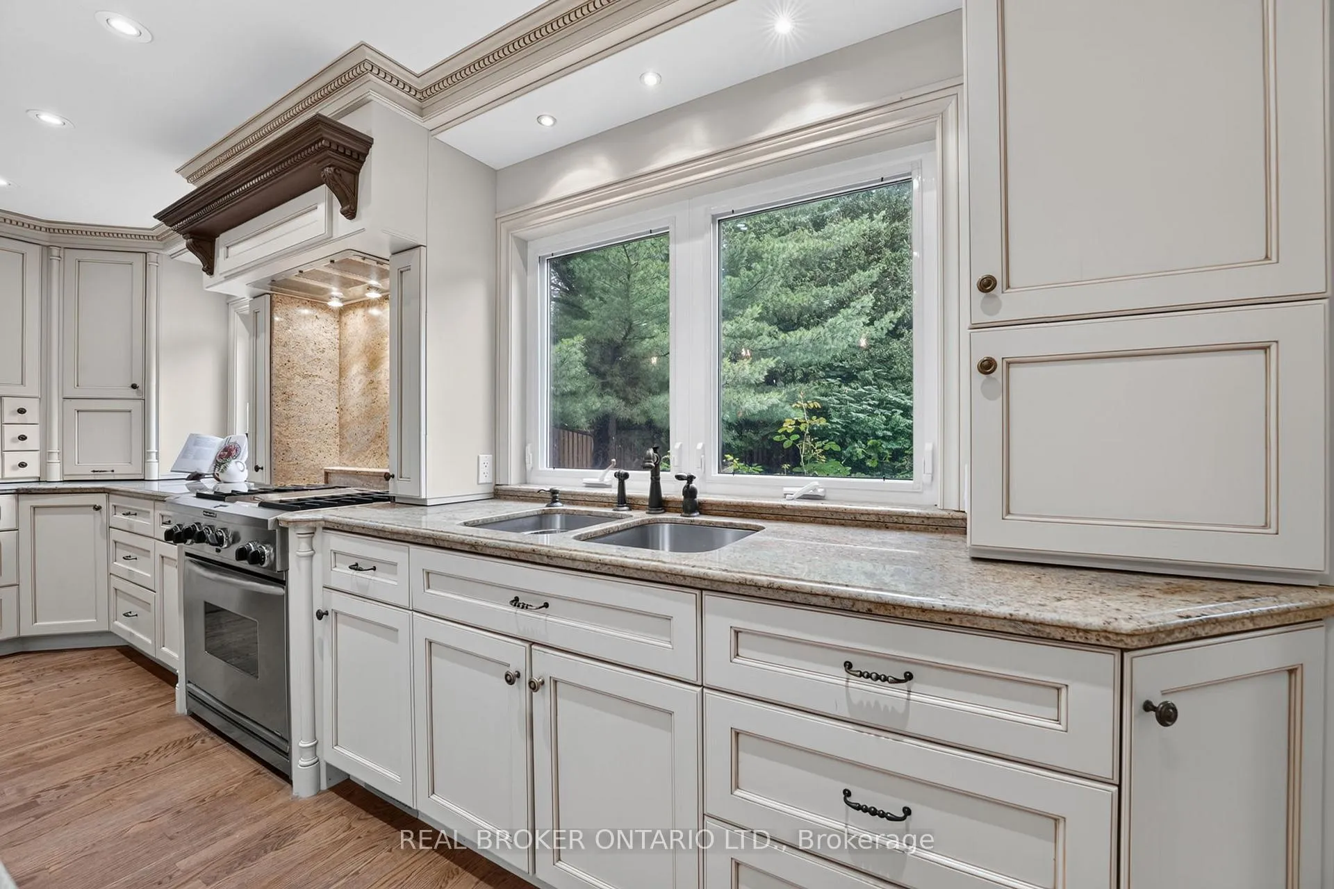 Photo 19 of 207 Longfield Crescent, Hamilton, Ancaster — HOMEH