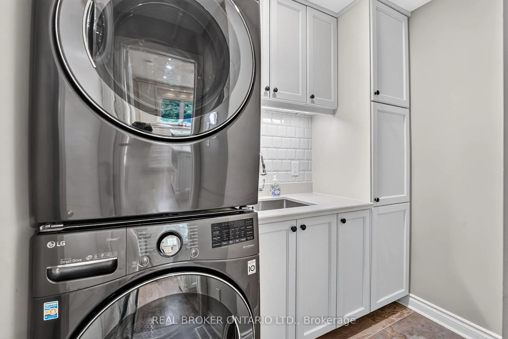 Photo 23 of 207 Longfield Crescent, Hamilton, Ancaster — HOMEH