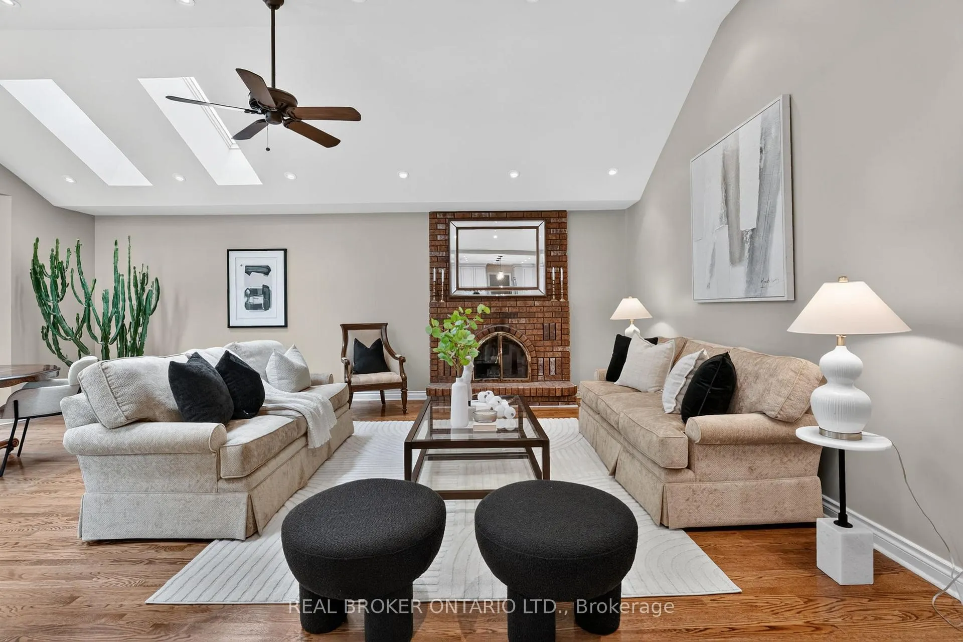 Photo 25 of 207 Longfield Crescent, Hamilton, Ancaster — HOMEH
