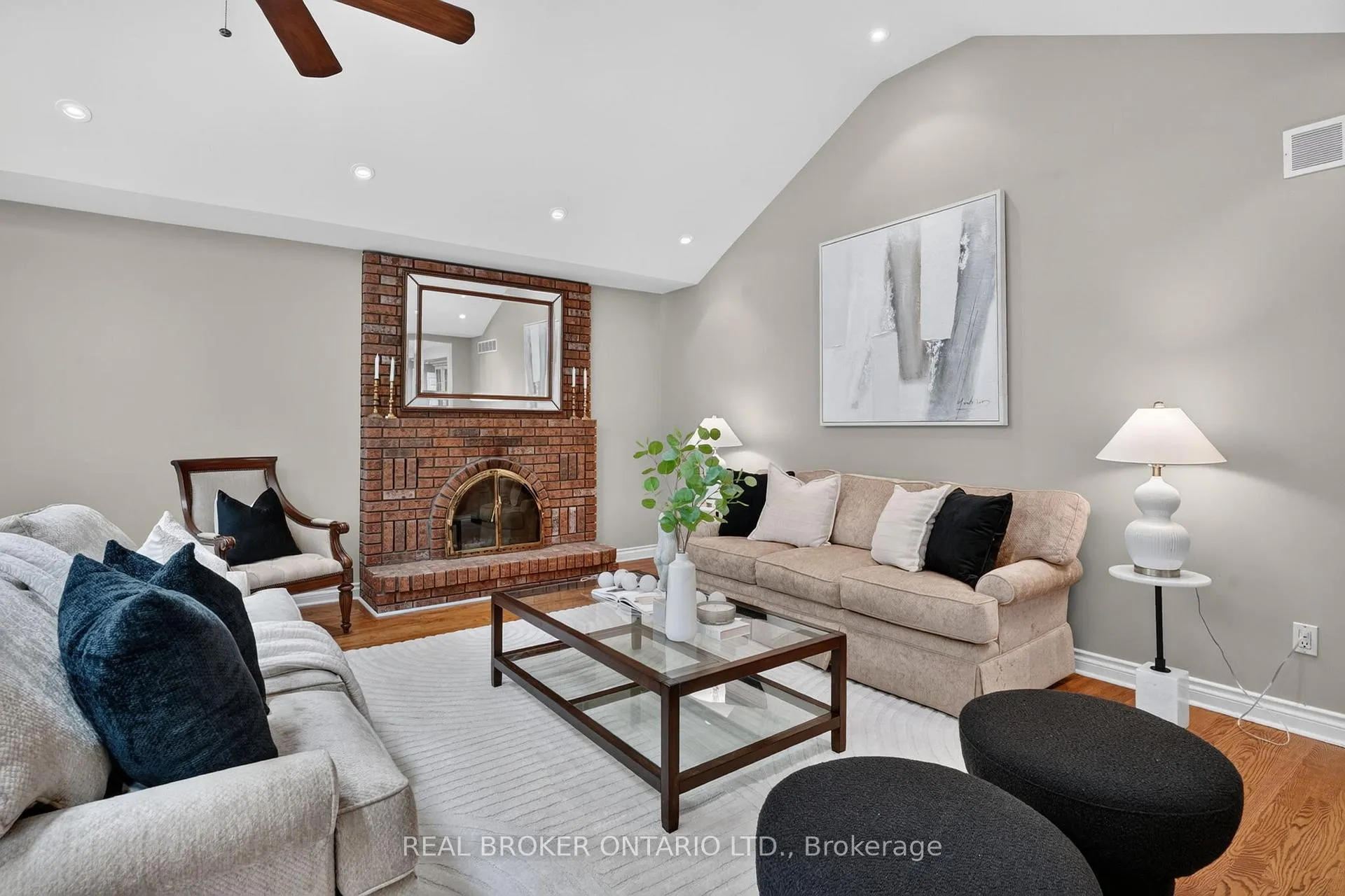 Photo 26 of 207 Longfield Crescent, Hamilton, Ancaster — HOMEH