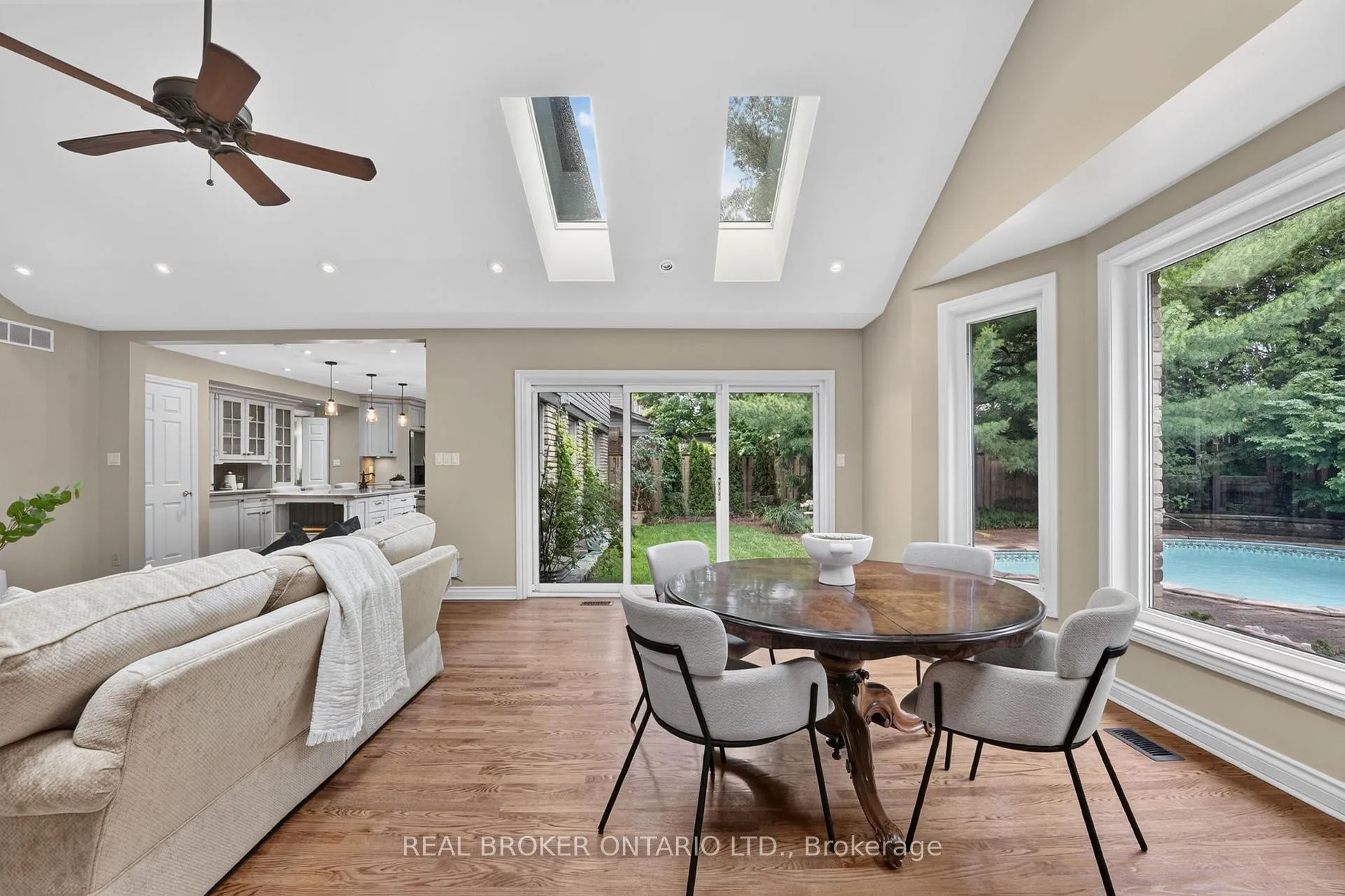 Photo 28 of 207 Longfield Crescent, Hamilton, Ancaster — HOMEH
