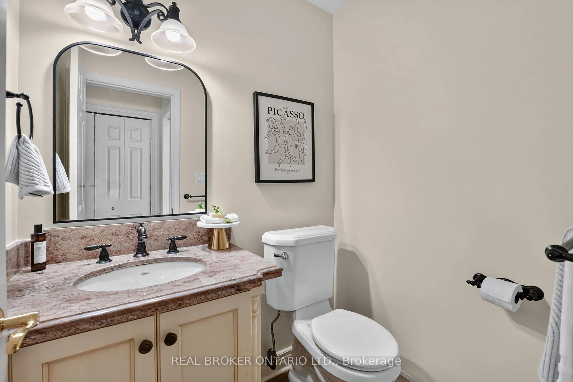 Photo 30 of 207 Longfield Crescent, Hamilton, Ancaster — HOMEH