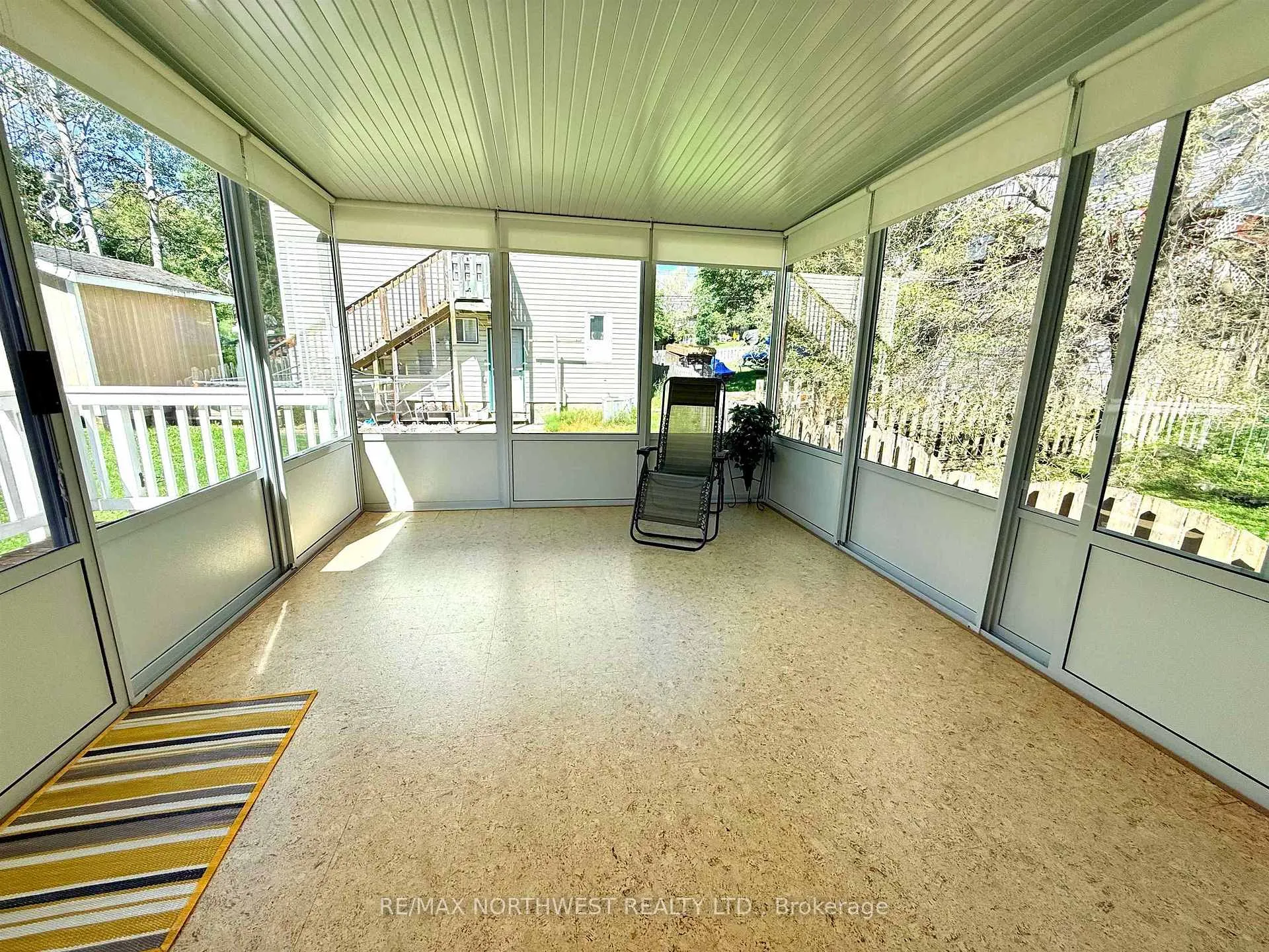 Photo 12 of 404 Main Street, Kenora, Keewatin — HOMEH