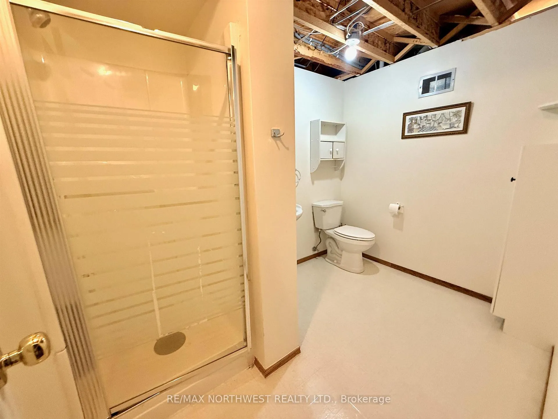 Photo 24 of 404 Main Street, Kenora, Keewatin — HOMEH