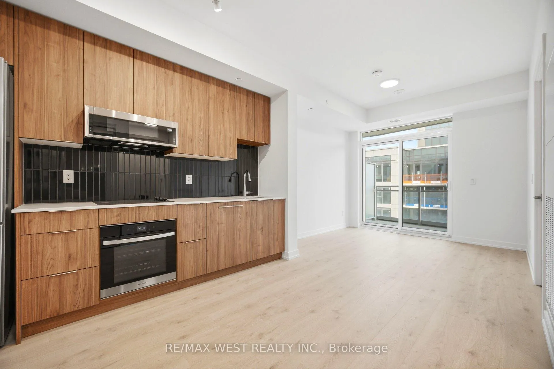Photo 10 of Unit 521, 2501 Saw Whet Boulevard, Oakville, Glen Abbey — HOMEH