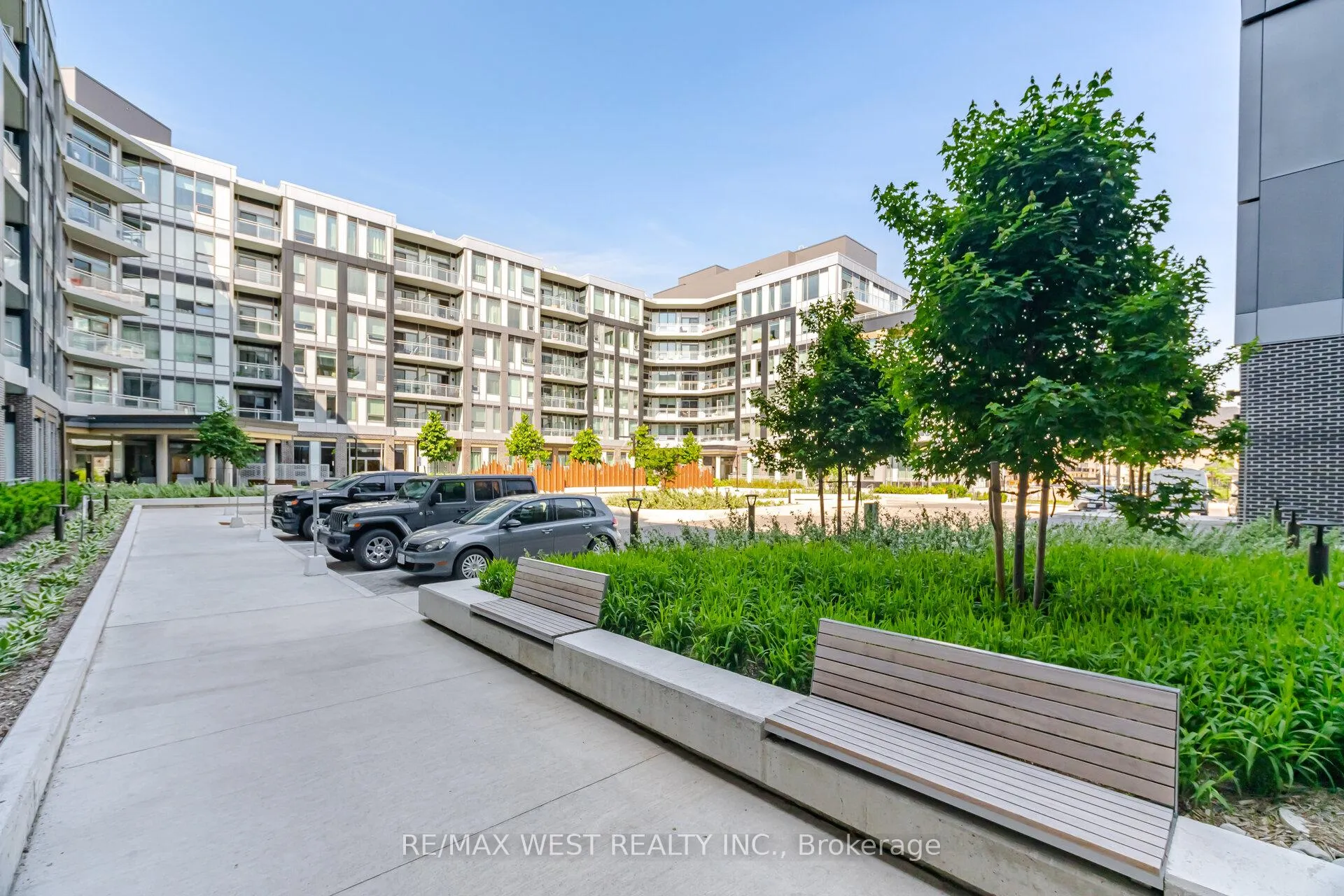 Photo 48 of Unit 521, 2501 Saw Whet Boulevard, Oakville, Glen Abbey — HOMEH