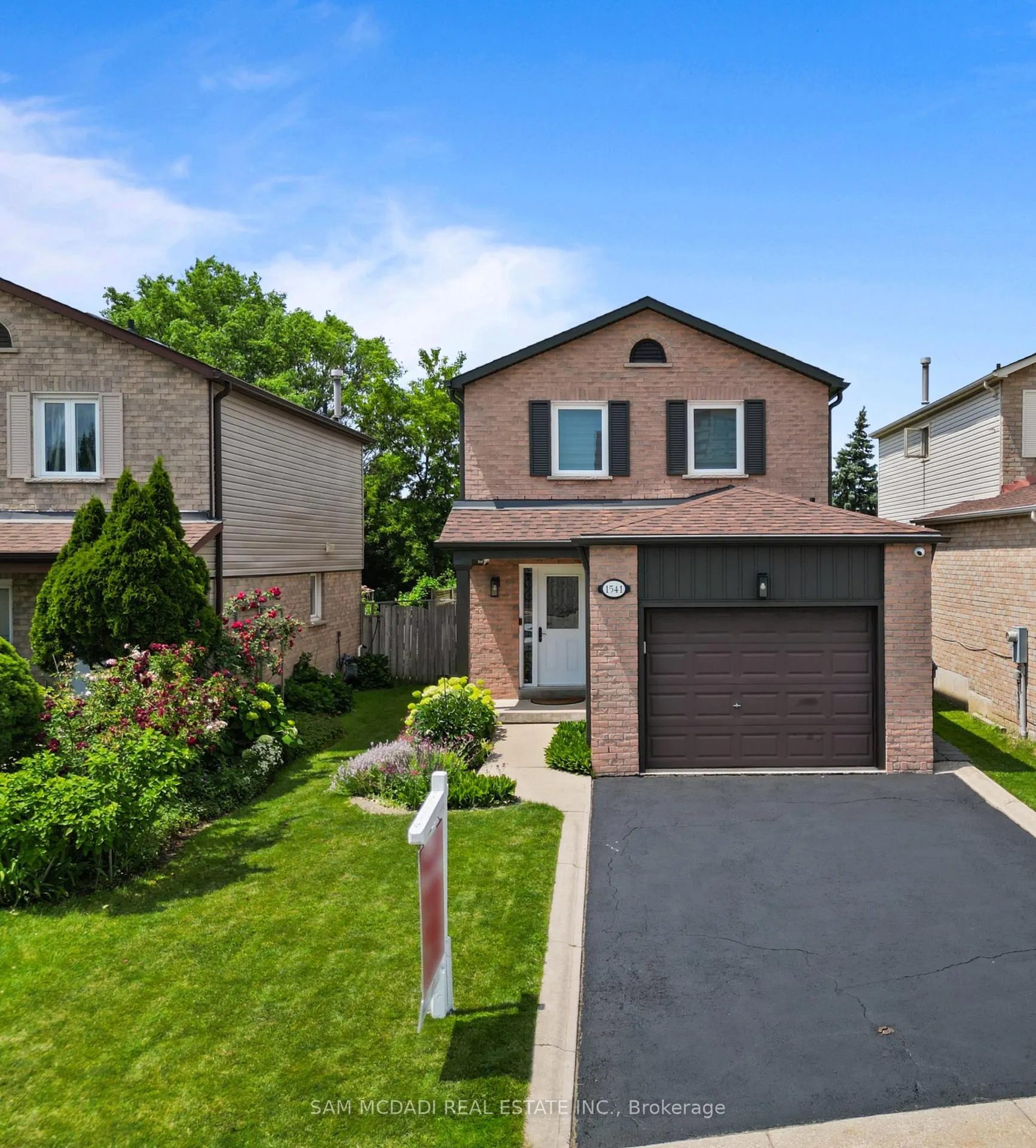 Photo 1 of 1541 Cuthbert Avenue, Mississauga, East Credit — HOMEH