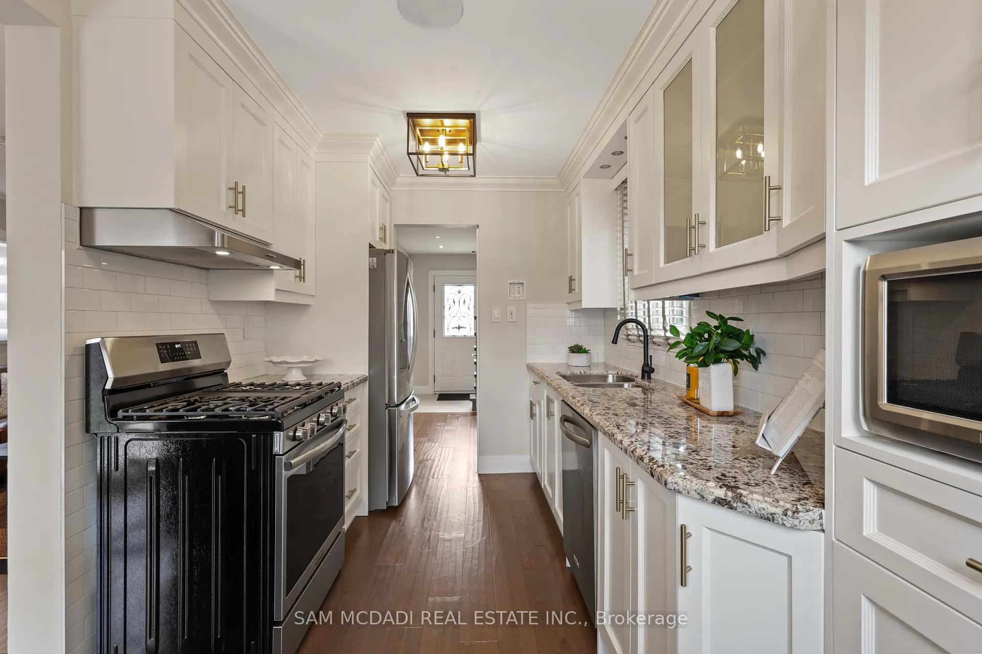 Photo 7 of 1541 Cuthbert Avenue, Mississauga, East Credit — HOMEH