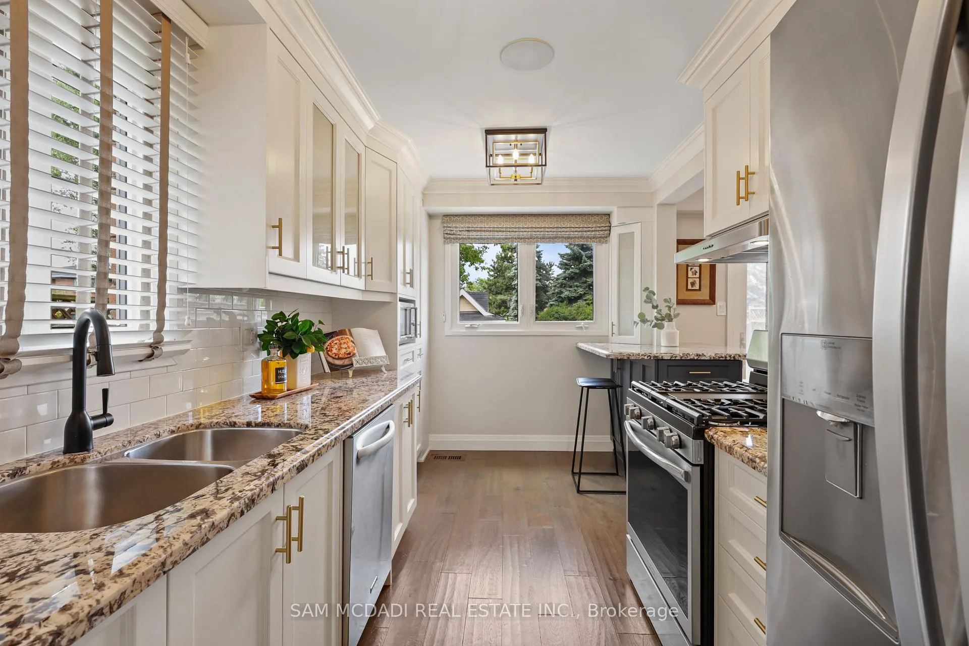 Photo 8 of 1541 Cuthbert Avenue, Mississauga, East Credit — HOMEH