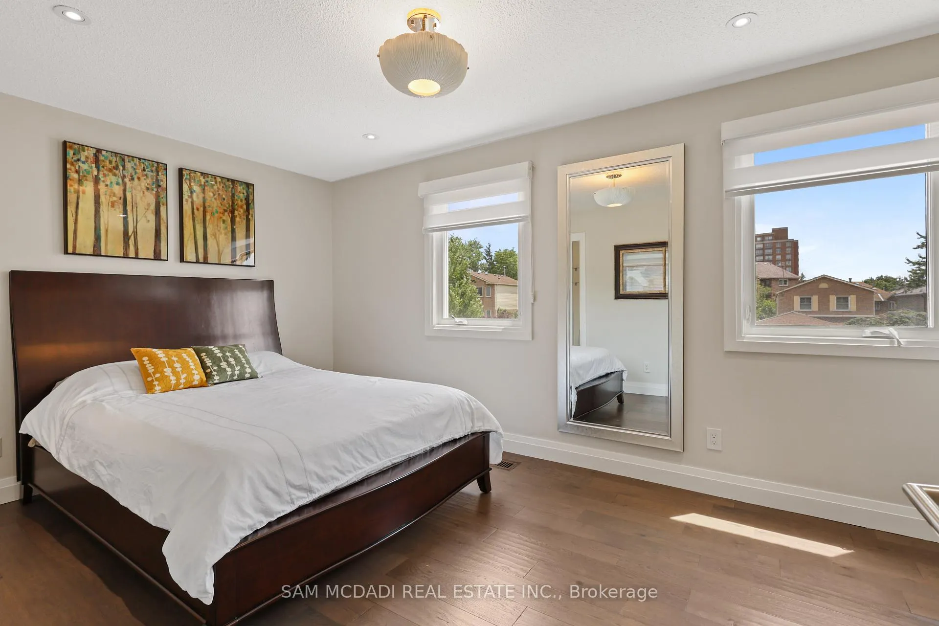 Photo 19 of 1541 Cuthbert Avenue, Mississauga, East Credit — HOMEH