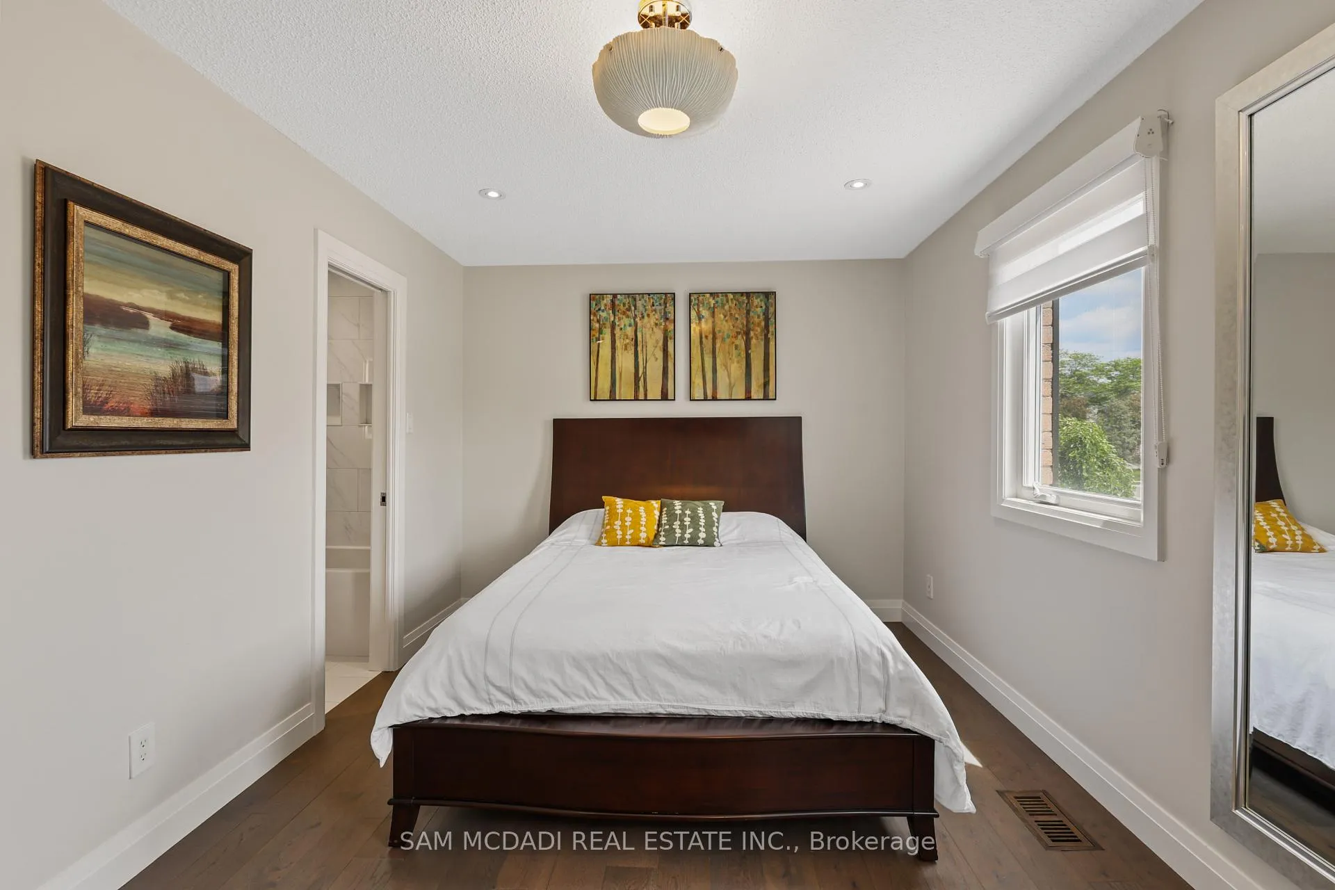 Photo 21 of 1541 Cuthbert Avenue, Mississauga, East Credit — HOMEH