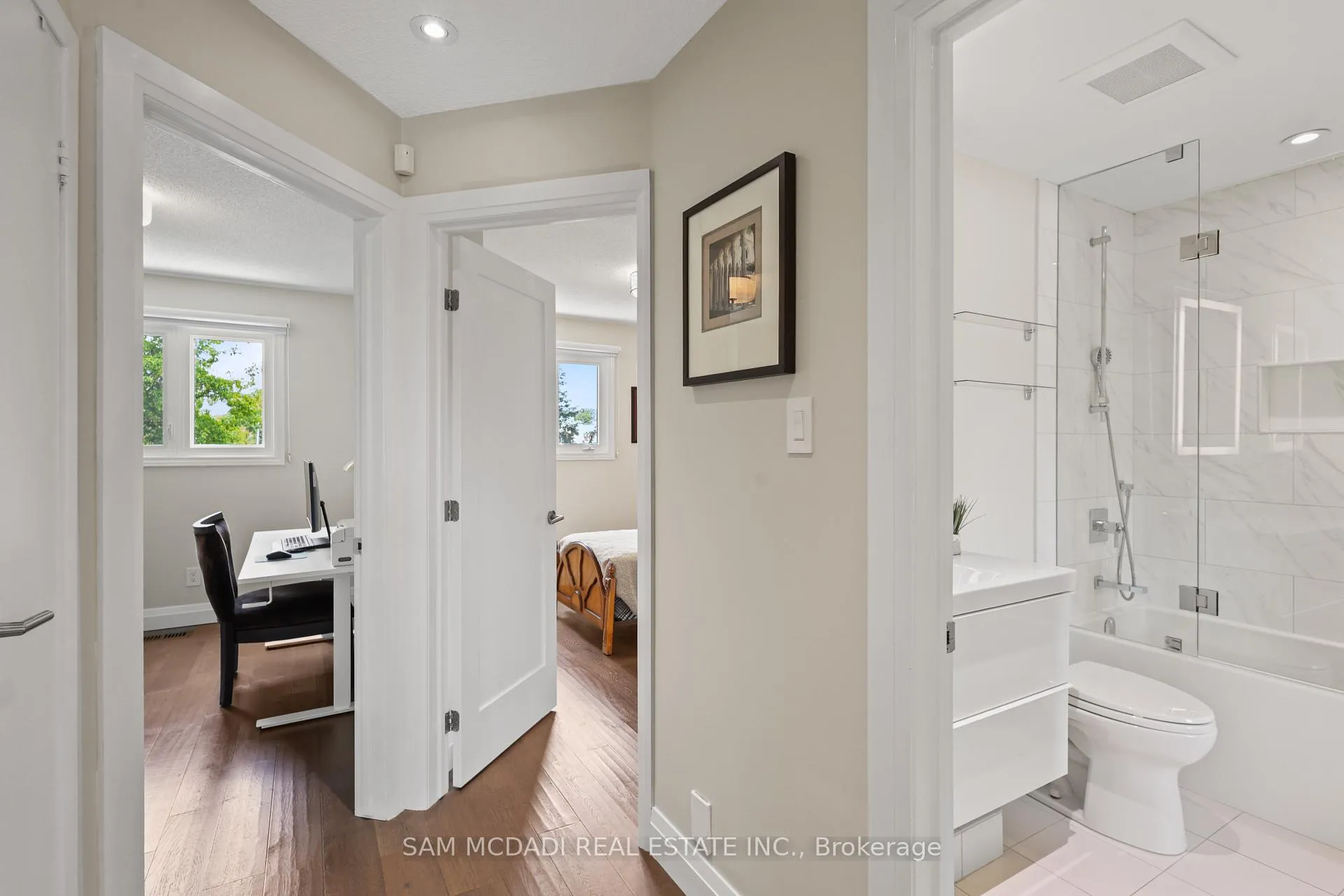 Photo 23 of 1541 Cuthbert Avenue, Mississauga, East Credit — HOMEH