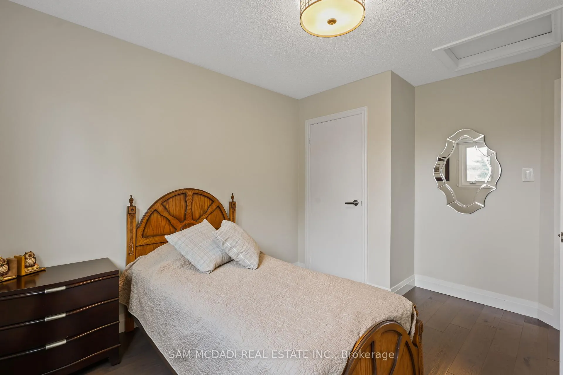 Photo 25 of 1541 Cuthbert Avenue, Mississauga, East Credit — HOMEH