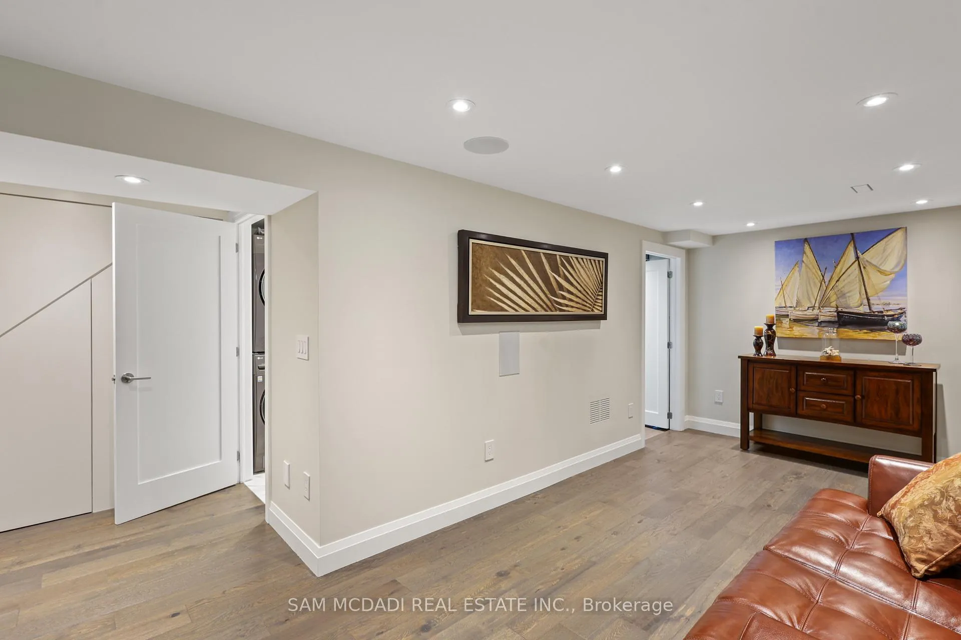Photo 34 of 1541 Cuthbert Avenue, Mississauga, East Credit — HOMEH