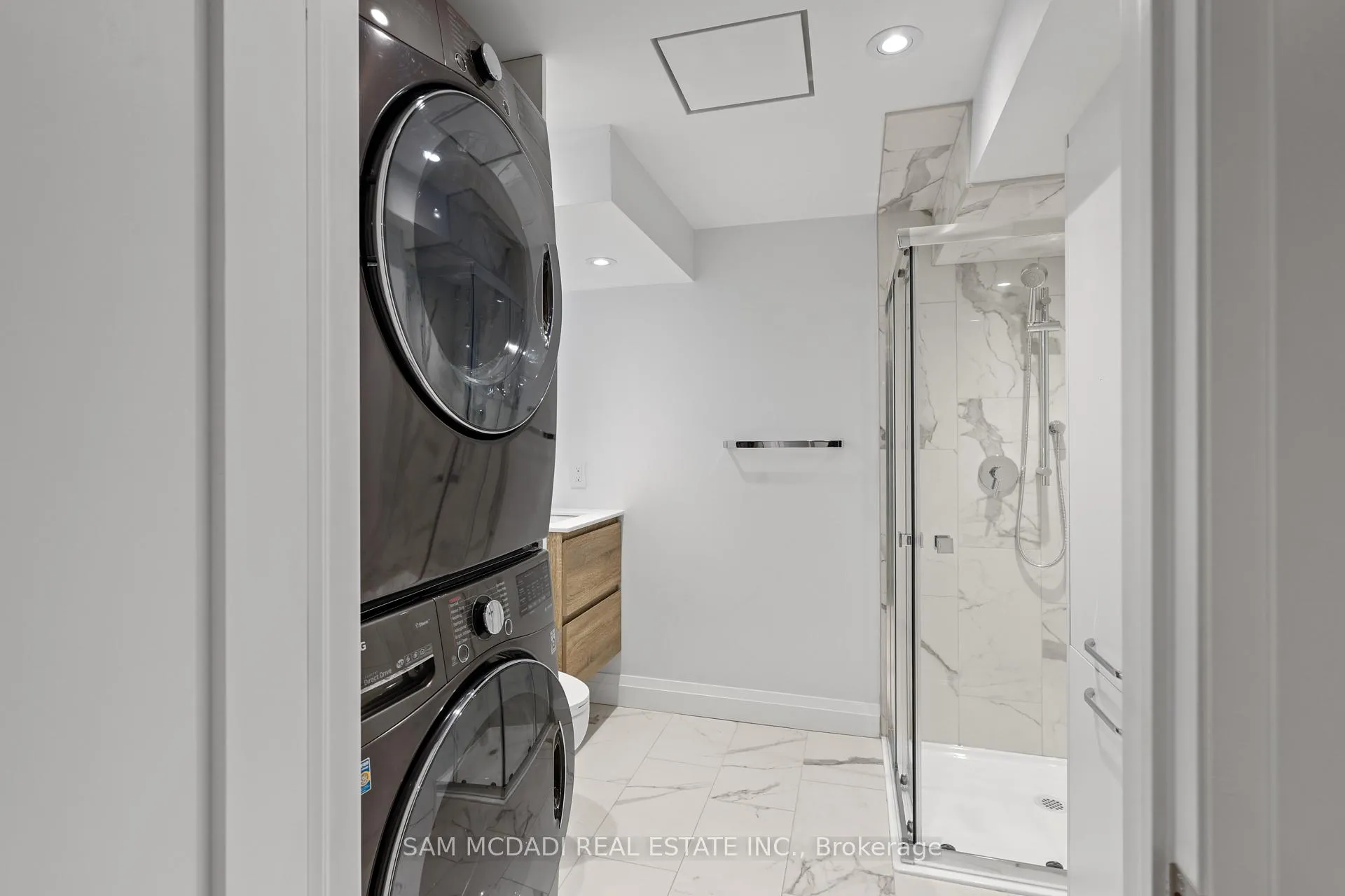 Photo 36 of 1541 Cuthbert Avenue, Mississauga, East Credit — HOMEH