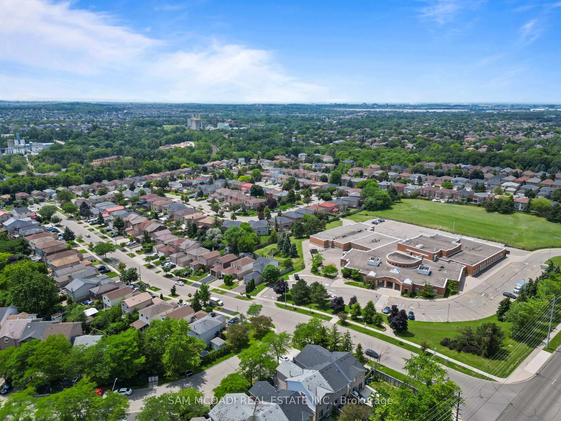 Photo 43 of 1541 Cuthbert Avenue, Mississauga, East Credit — HOMEH