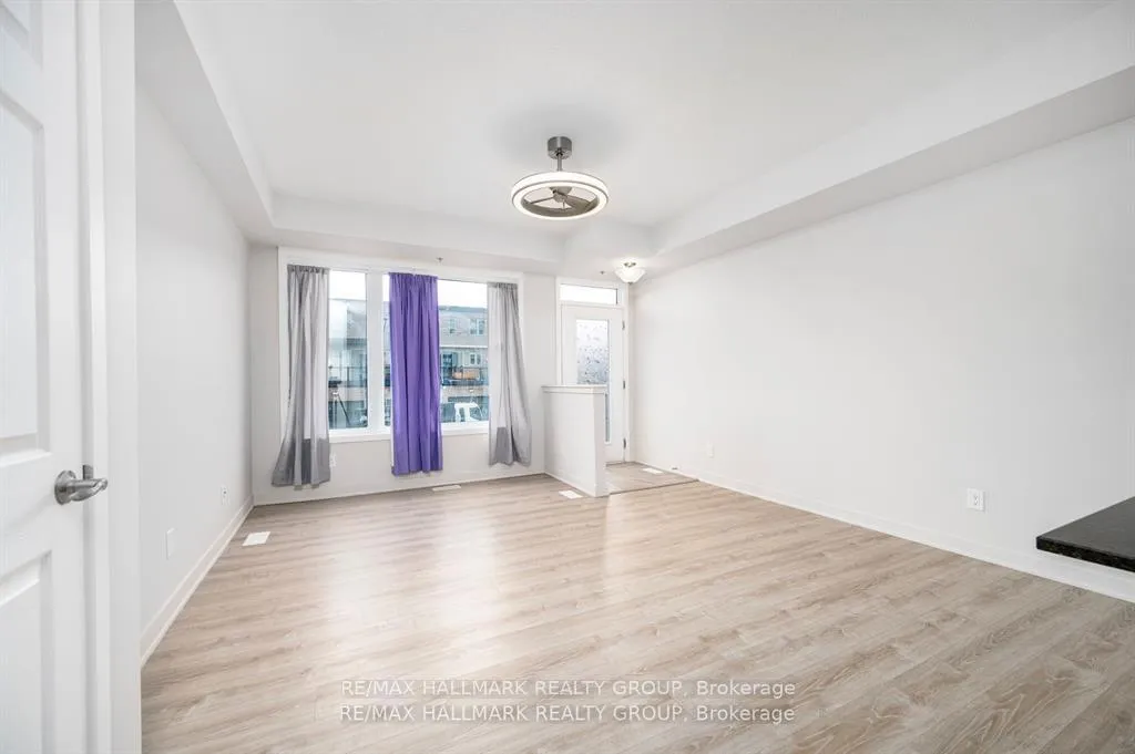 Photo 4 of 545 Ozawa Private, Ottawa, CFB Rockcliffe and Area — HOMEH
