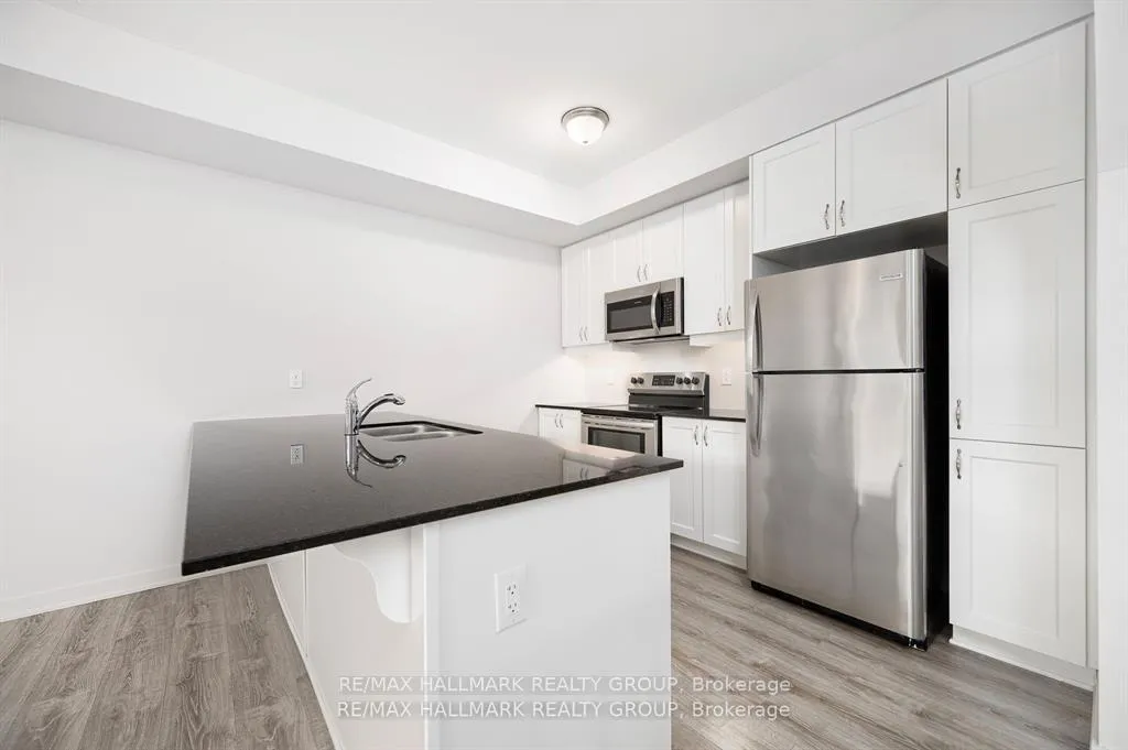 Photo 8 of 545 Ozawa Private, Ottawa, CFB Rockcliffe and Area — HOMEH
