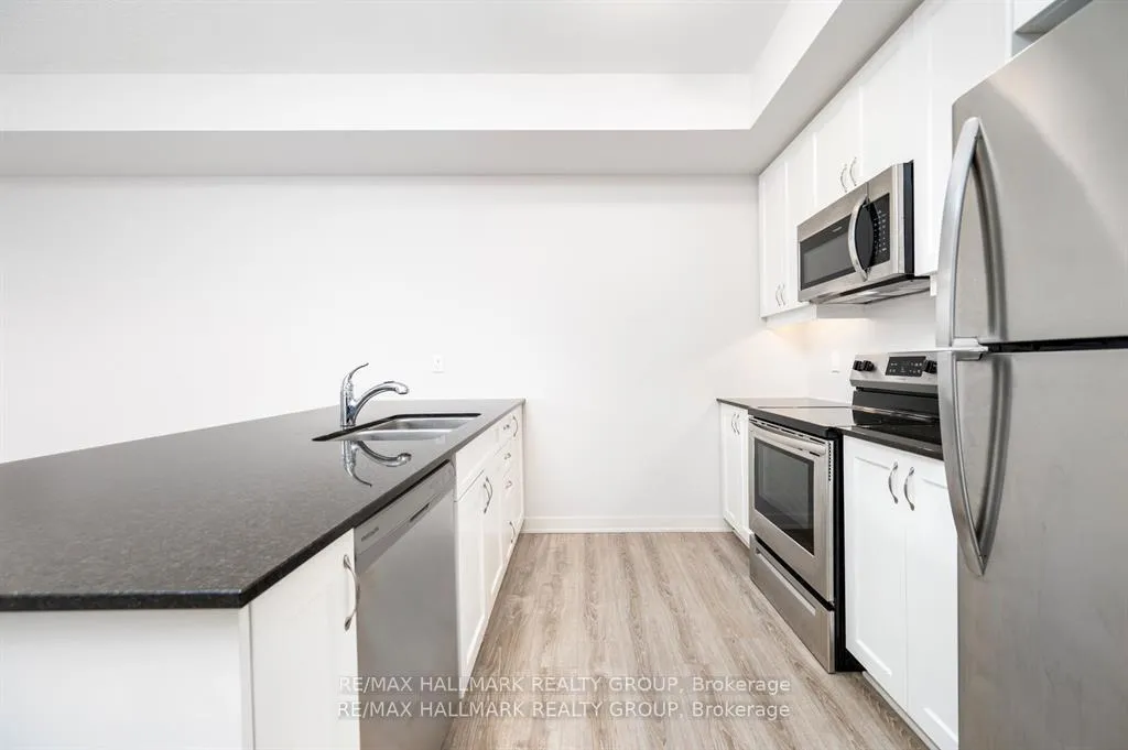Photo 9 of 545 Ozawa Private, Ottawa, CFB Rockcliffe and Area — HOMEH