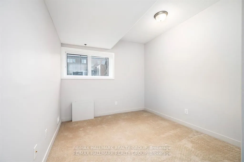Photo 16 of 545 Ozawa Private, Ottawa, CFB Rockcliffe and Area — HOMEH