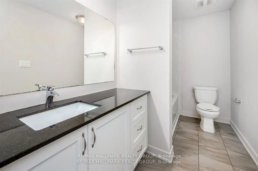 Photo 17 of 545 Ozawa Private, Ottawa, CFB Rockcliffe and Area — HOMEH