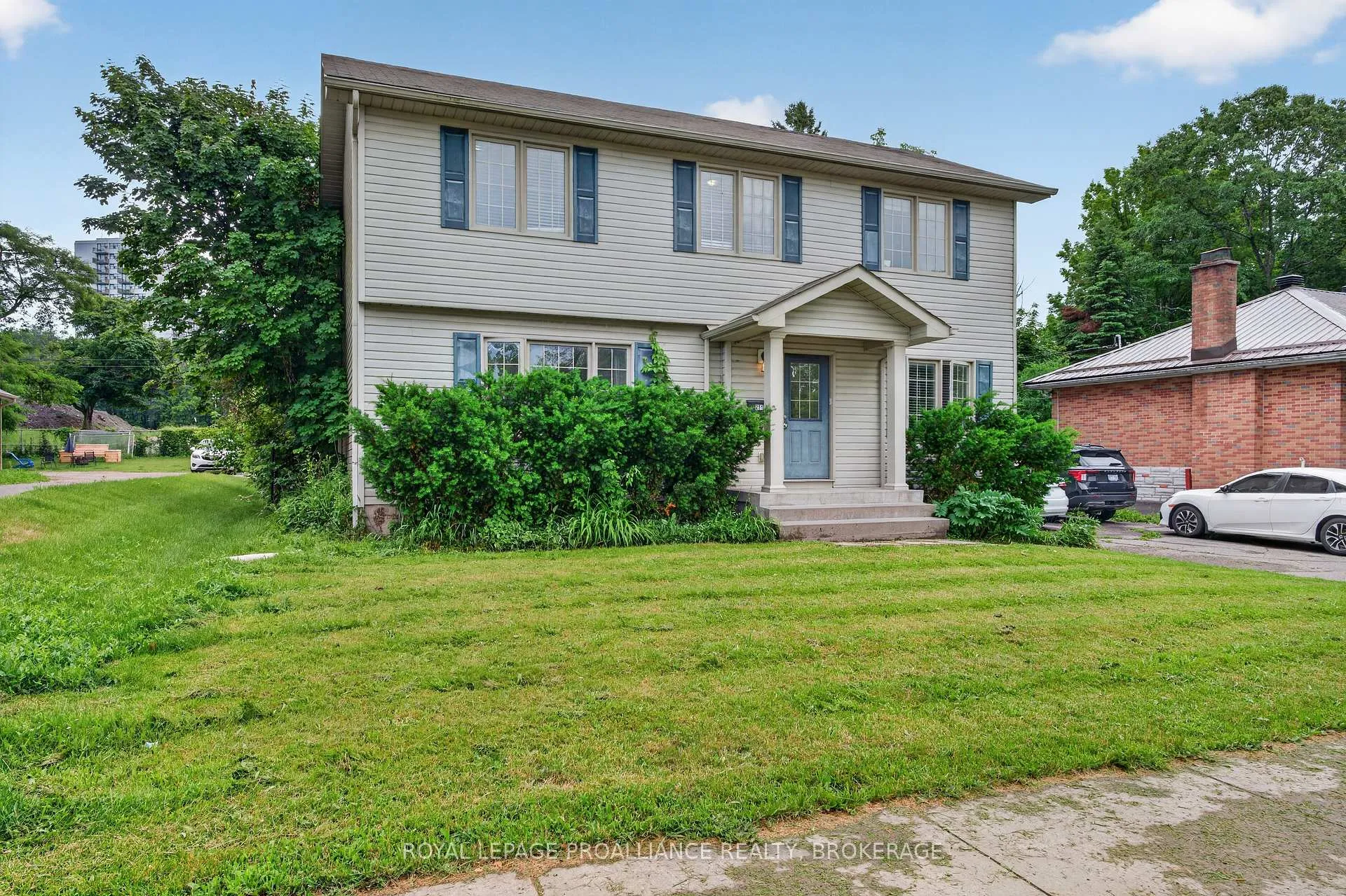 Photo 3 of 251 Yonge Street, Kingston, Central City West — HOMEH