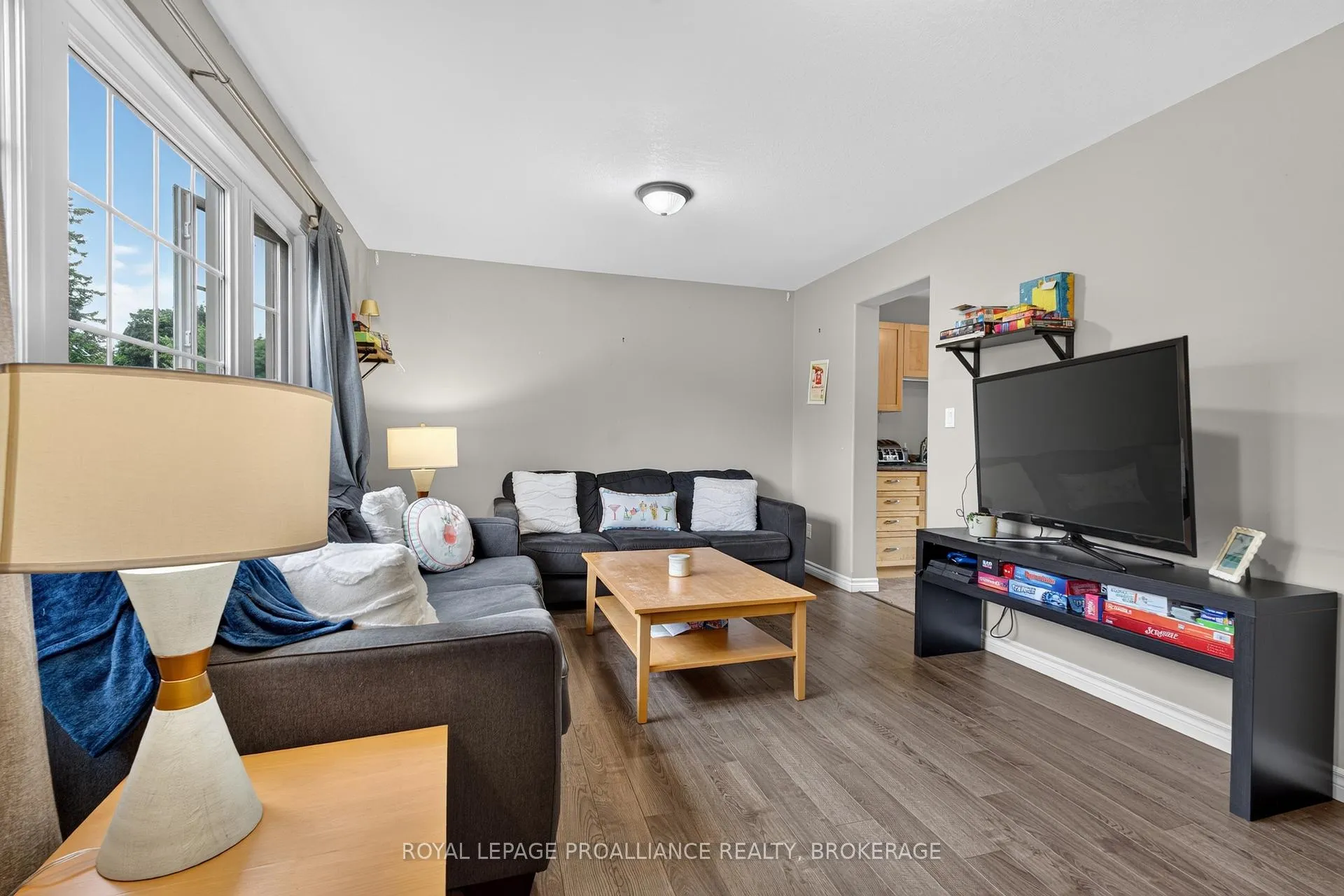 Photo 7 of 251 Yonge Street, Kingston, Central City West — HOMEH