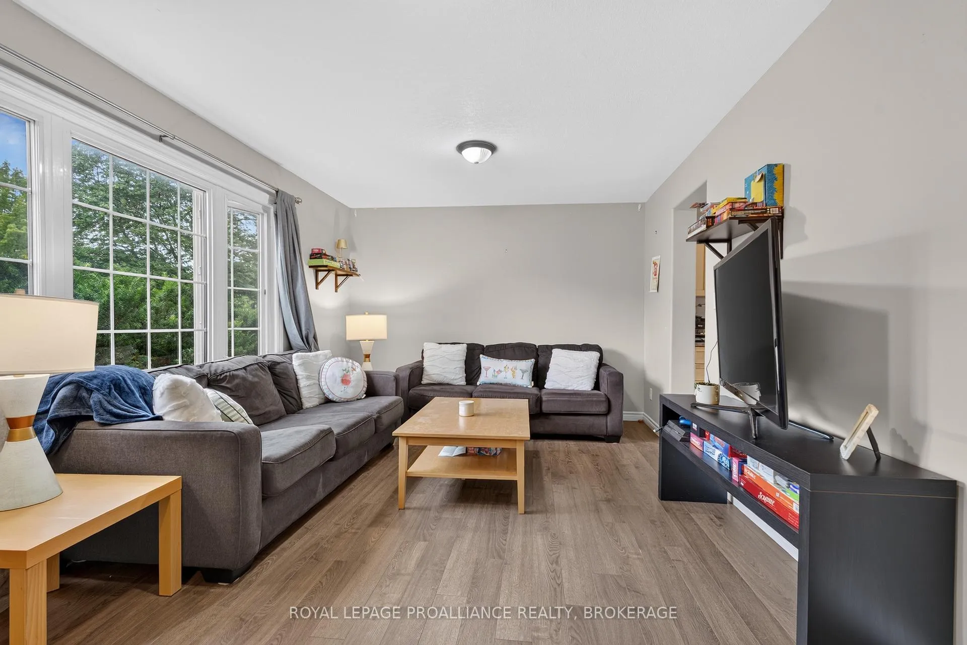 Photo 8 of 251 Yonge Street, Kingston, Central City West — HOMEH