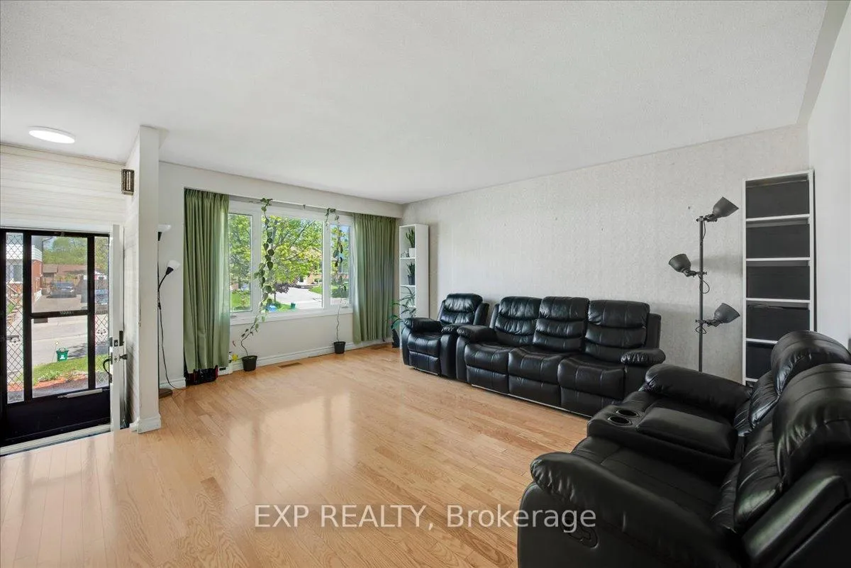 Photo 7 of 376 Surrey Drive, Oshawa, Eastdale — HOMEH