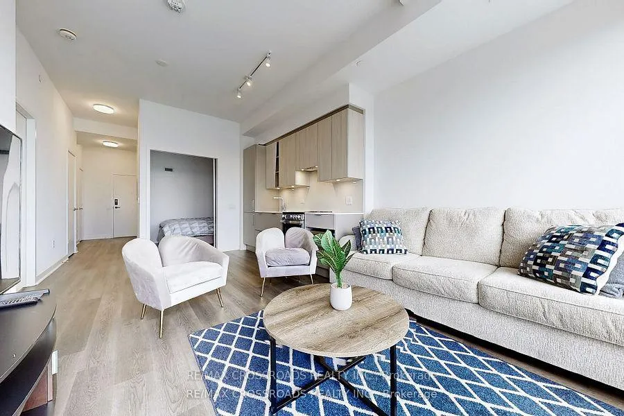 Photo 5 of Unit 5804, 3900 Confederation Parkway, Mississauga, City Centre — HOMEH