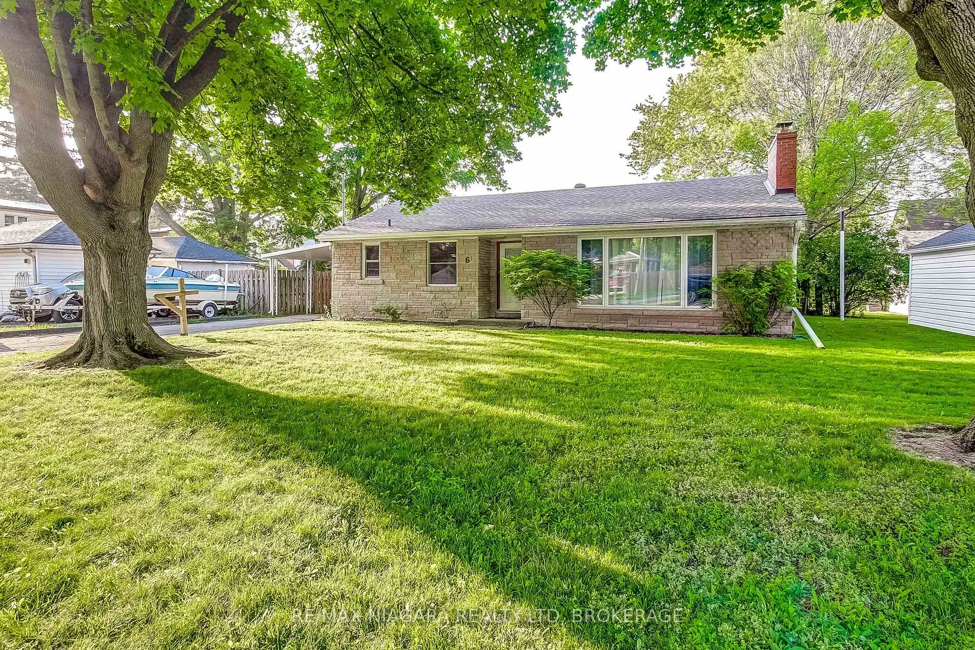 Photo 2 of 6 Cedar Street, Welland, Prince Charles — HOMEH