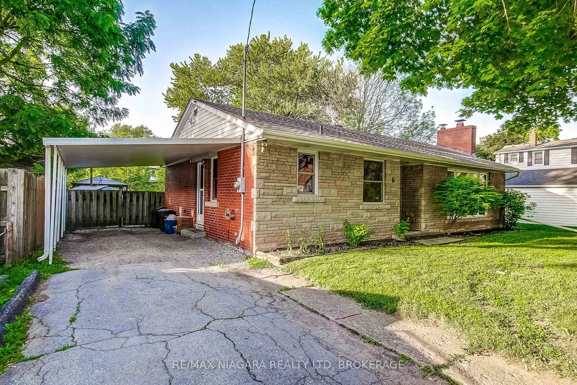 Photo 3 of 6 Cedar Street, Welland, Prince Charles — HOMEH
