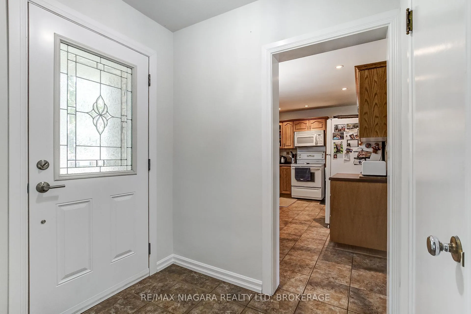 Photo 7 of 6 Cedar Street, Welland, Prince Charles — HOMEH